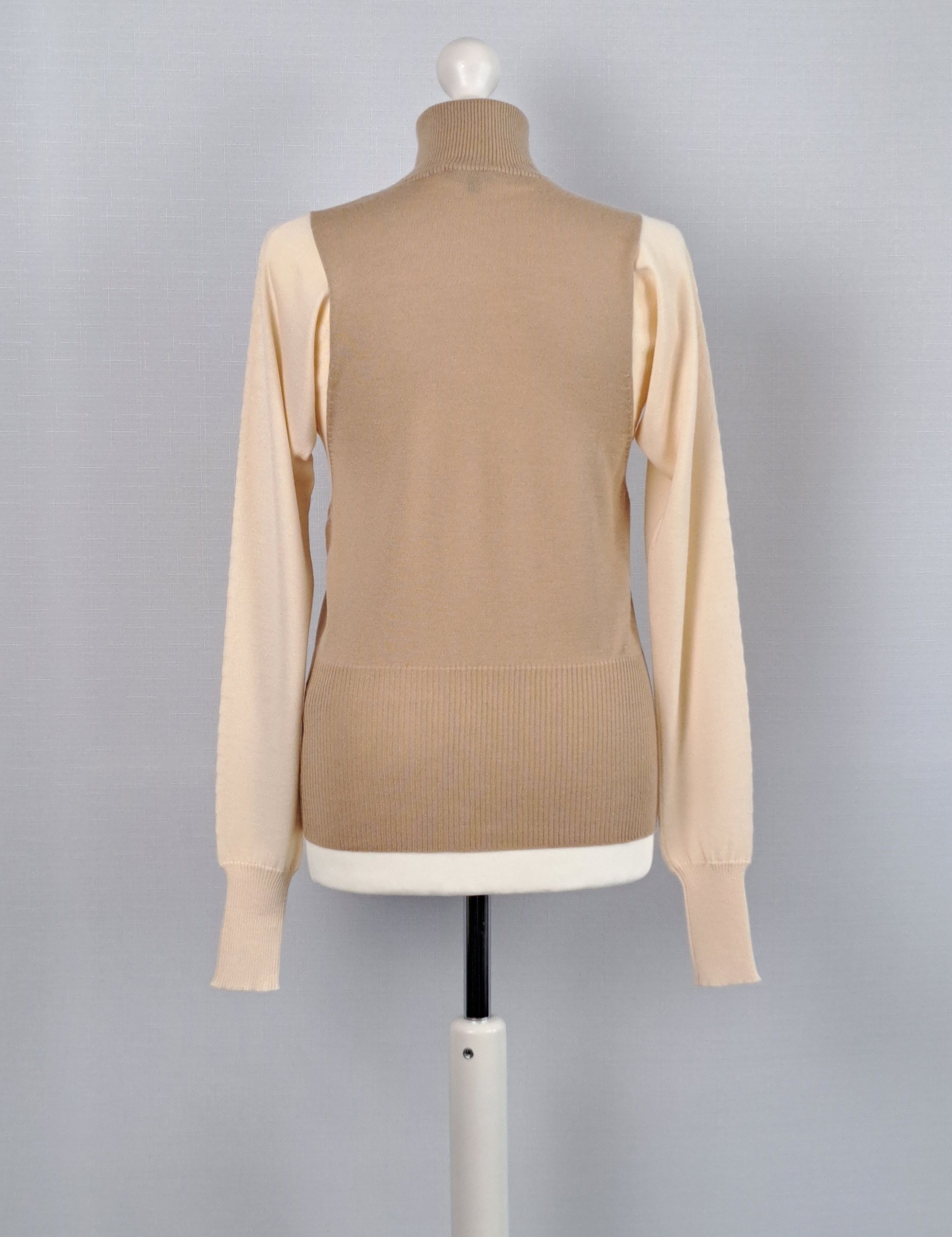 Gucci GUCCI lightweight cashmere turtleneck jumper. Size S / US 4 / IT 40 - 3 Thumbnail