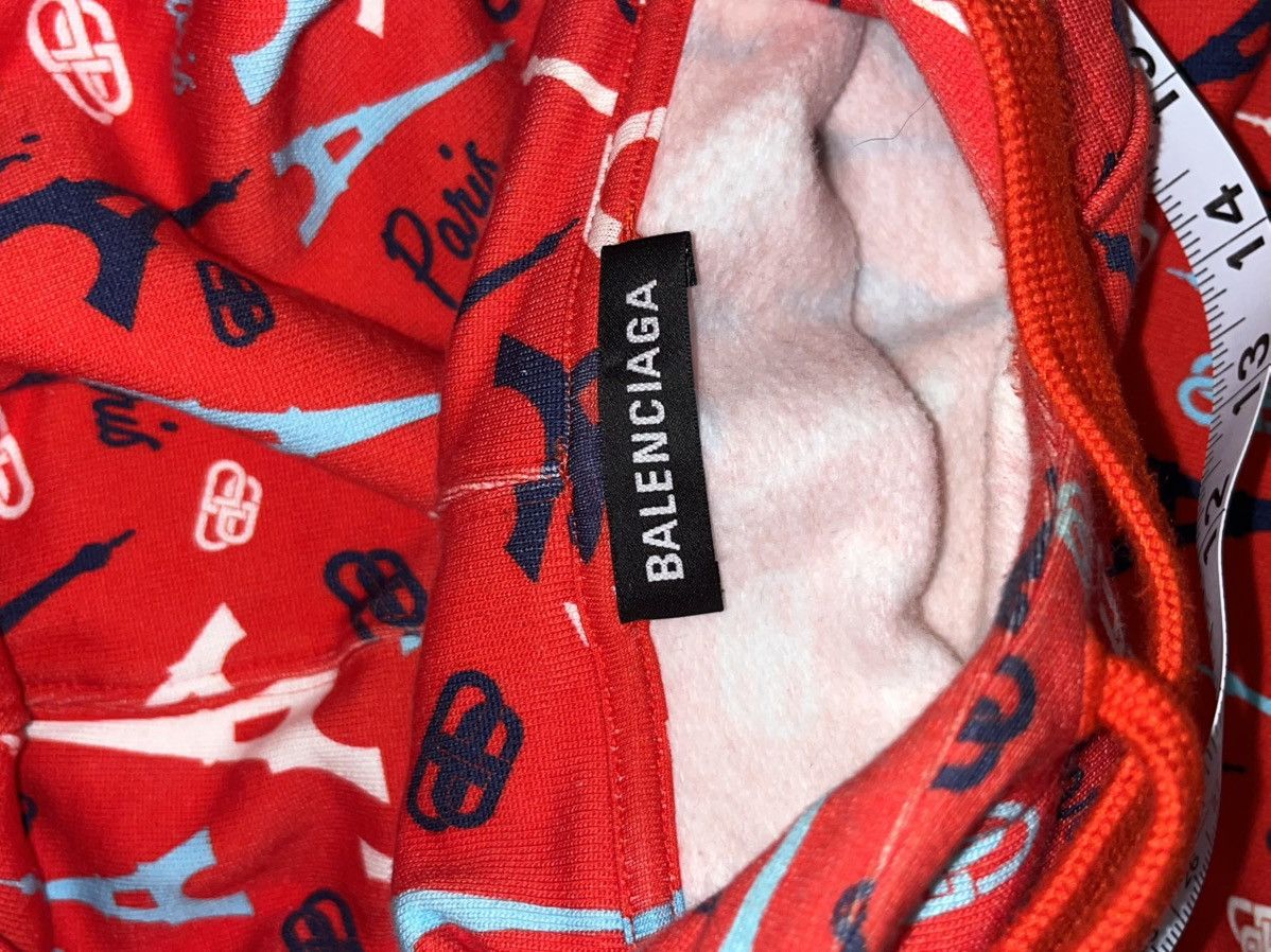 Balenciaga Over sized Balenciaga hoodie Size US S / EU 44-46 / 1 - 8 Thumbnail