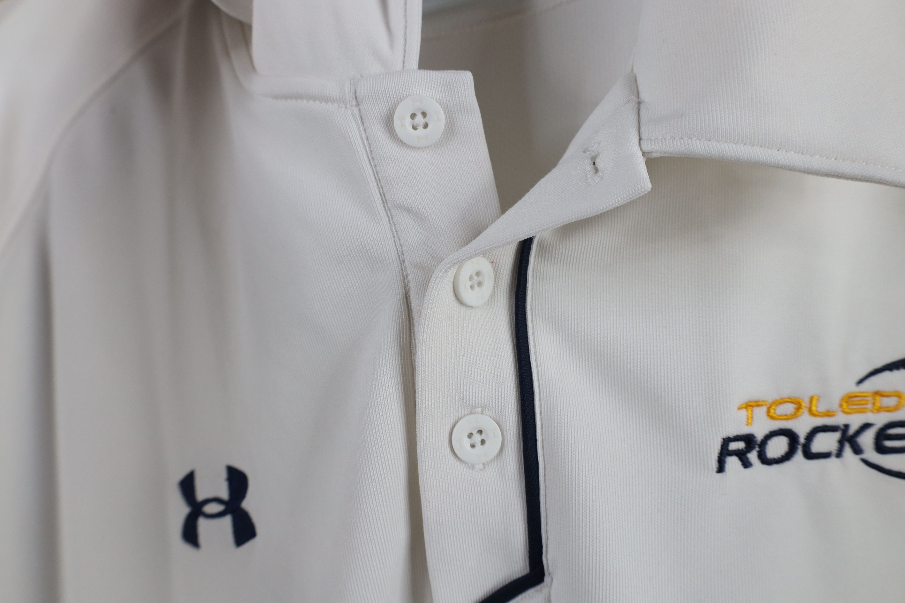 Under Armour × Vintage Under Armour University of Toledo Football Polo Shirt White Size US XXL / EU 58 / 5 - 6 Thumbnail