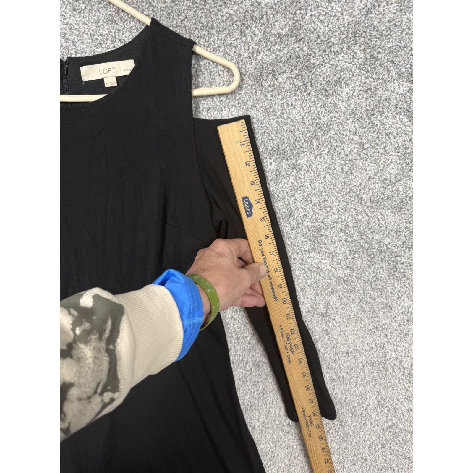Loft LOFT Dress Petite 6P Black Cold Shoulder LBD Business Casual Minimalist Cocktail Women Size M / US 6-8 / IT 42-44 - 2 Thumbnail
