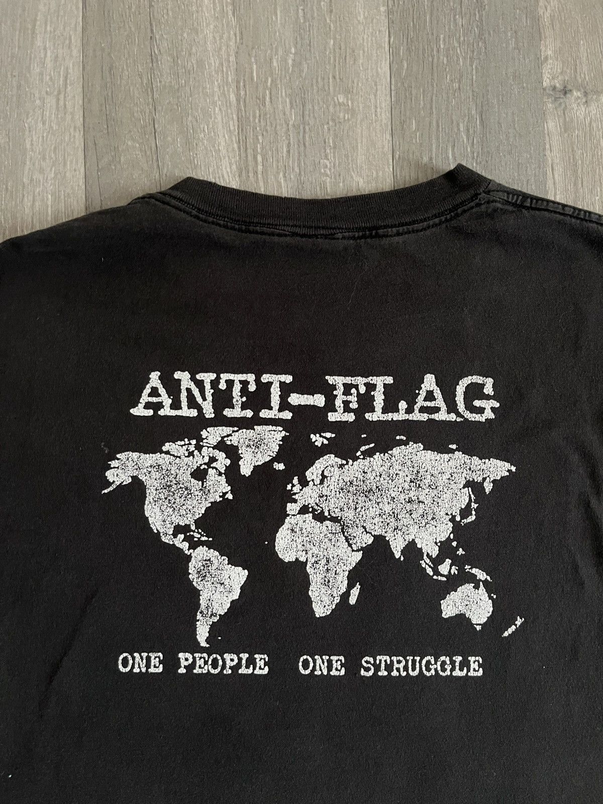 Vintage Vintage Anti Flag Faded “One People, One Struggle” Tee Size US XL / EU 56 / 4 - 4 Thumbnail