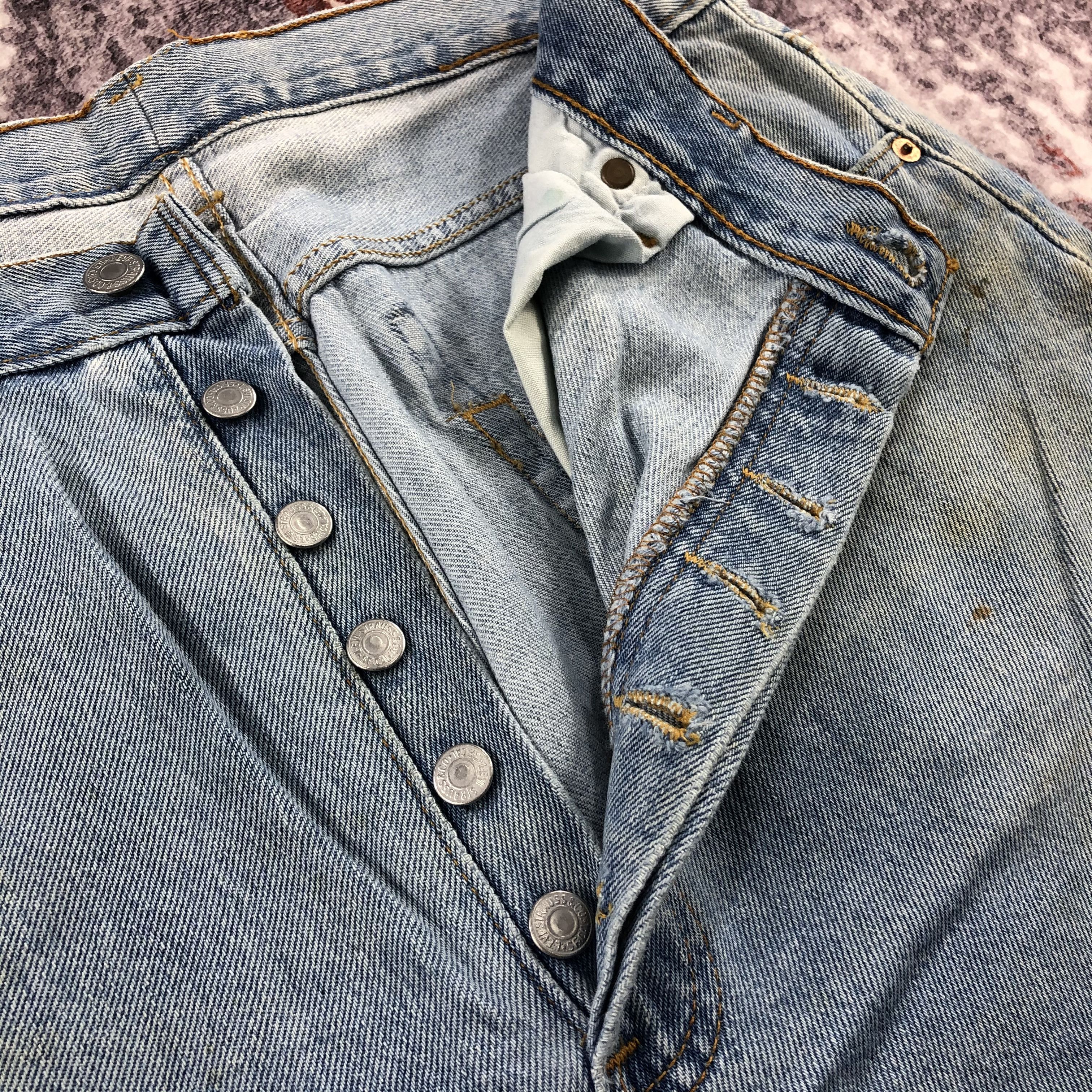 Levi's Vintage 90s Blue Wash Levis 501 Jeans-JM2172 Size US 35 - 11 Thumbnail