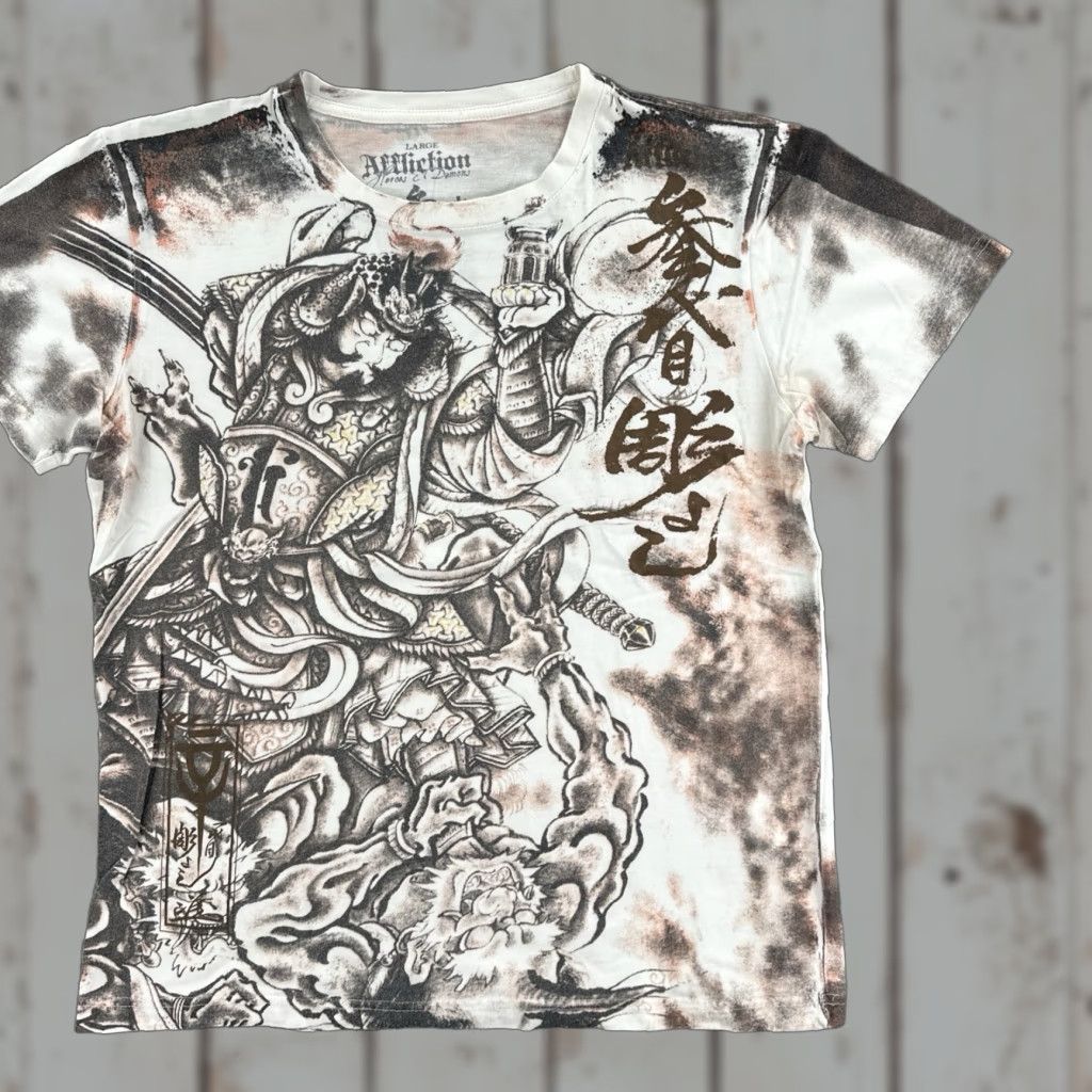 VINTAGE Affliction 108 Heroes Of The Suikoden Shirt Mens L White Crew Neck 2Sided Breathable Grunge Tattoo Gothic