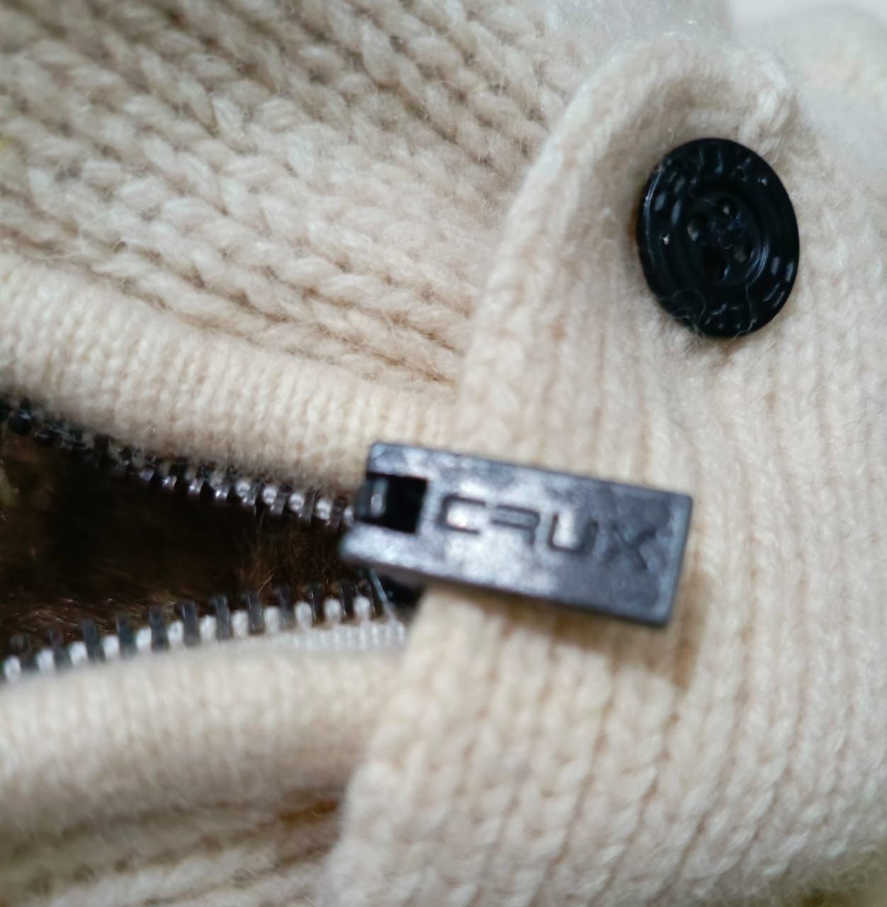 Aran Isles Knitwear Vintage Crux Raccoon Neck Fur Knit 2 Deer Size US S / EU 44-46 / 1 - 8 Thumbnail