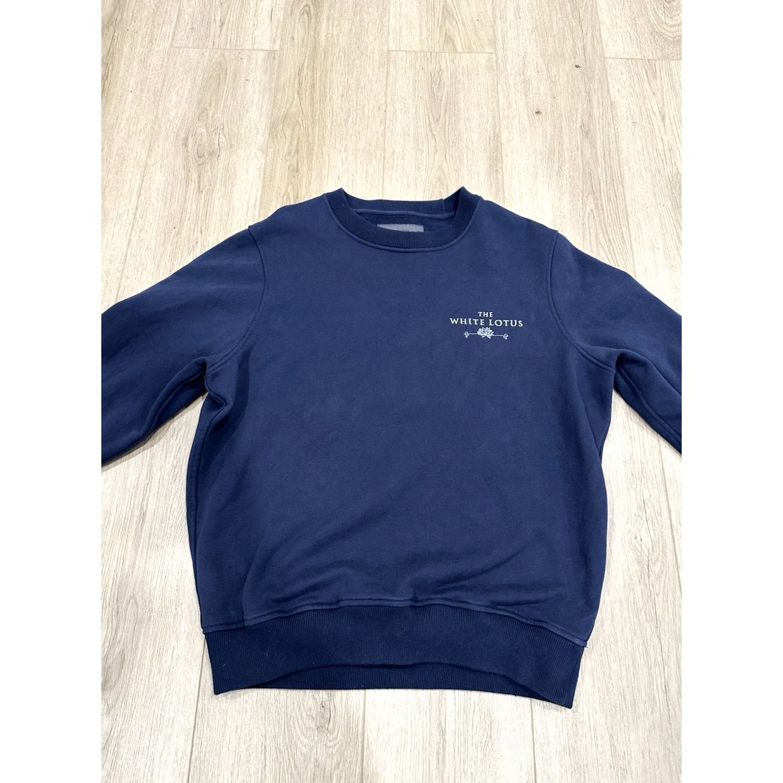 Abercrombie & Fitch Abercrombie White Lotus Sweatshirt Adult Small Navy Unisex Size S / US 4 / IT 40 - 3 Thumbnail