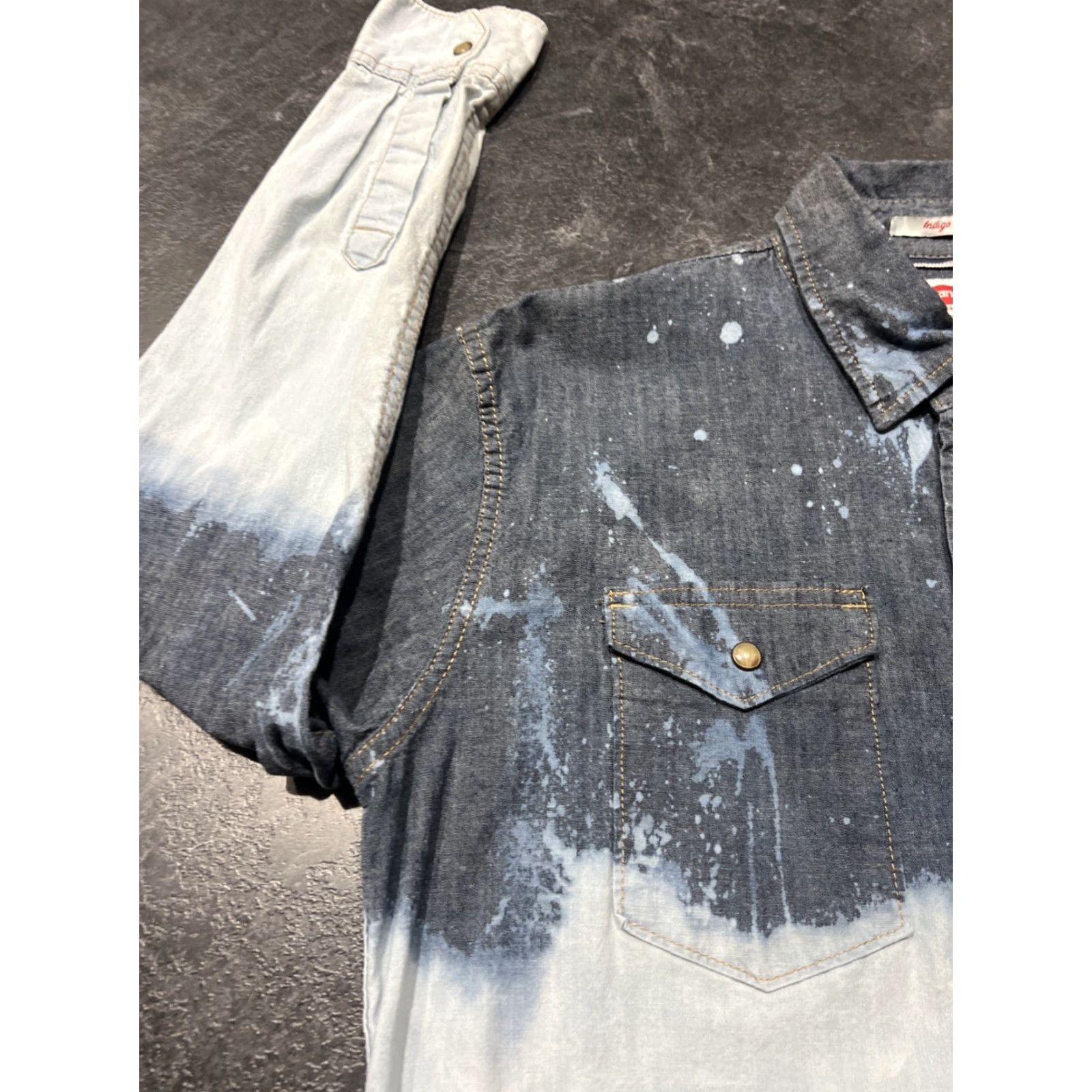 Wrangler Wrangler Indigo Denim Shirt Faded Acid Wash Pearl Snap Medium M Blue Denim Long Sleeve Button-Up Wrangler Mens Regular Pearl Snap Shirt M Size US M / EU 48-50 / 2 - 5 Thumbnail
