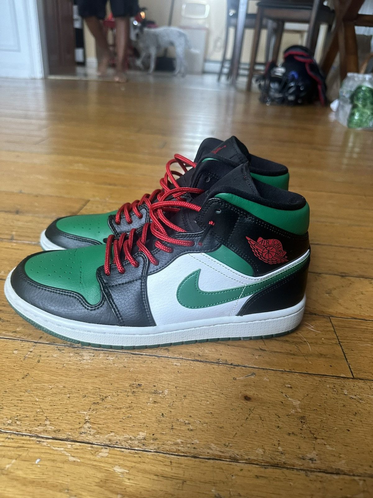 Jordan Brand Jordan 1 pine green mid Size US 8 / EU 41 - 2 Thumbnail
