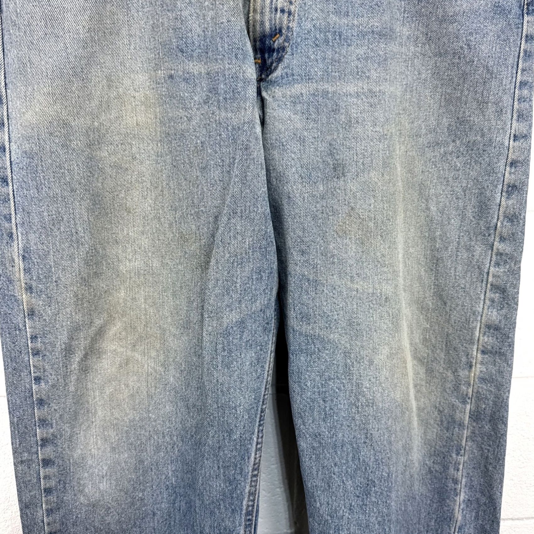 Levi's VINTAGE Levi's 565 Jeans 38x30 Relaxed Straight 5-Pocket Denim Blue Grunge 90s United States-Men Size US 38 / EU 54 - 5 Thumbnail