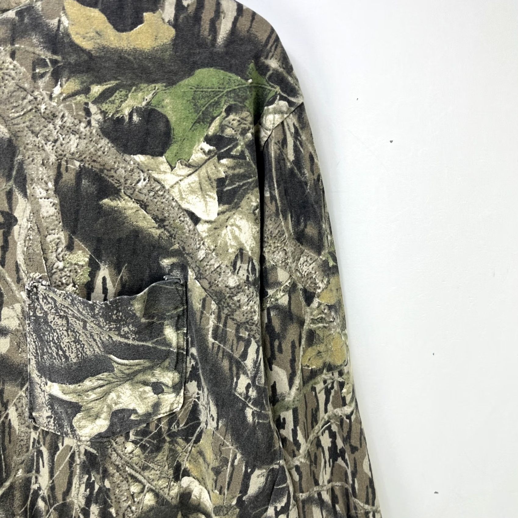 Vintage VINTAGE Mossy Oak Tree Camo Long Sleeve Shirt M Mens Green 90s Nature Logo Camouflage Cotton Knit Cotton Shirt Regular Size Size US M / EU 48-50 / 2 - 6 Thumbnail