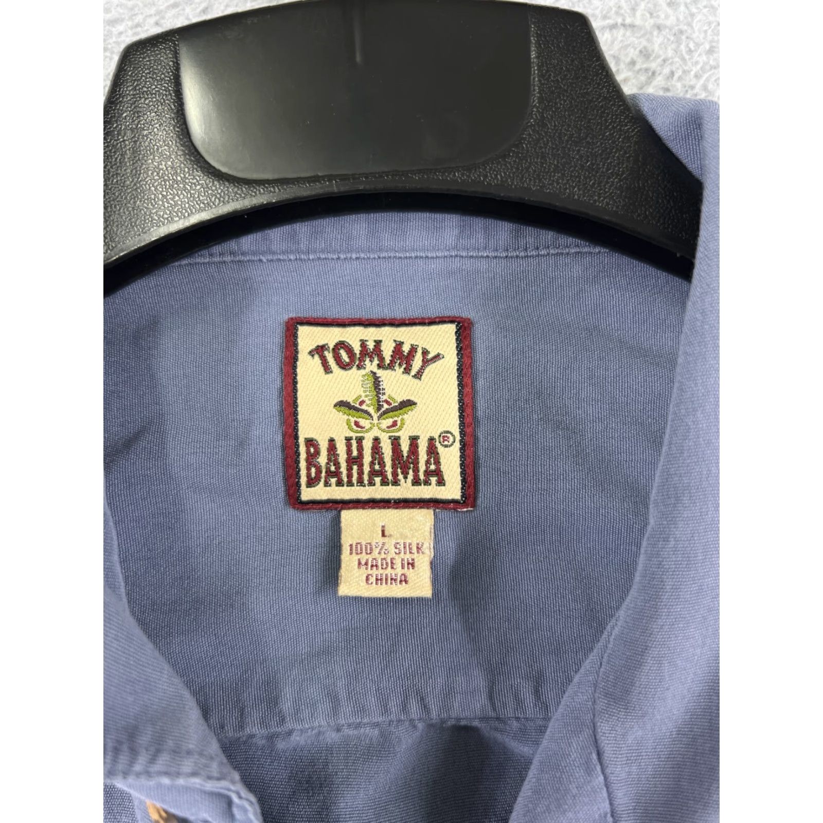Tommy Bahama Tommy Bahama Shirt Mens Large Blue Silk Button Up Hawaiian Beach Vacation Camp Size US L / EU 52-54 / 3 - 3 Thumbnail