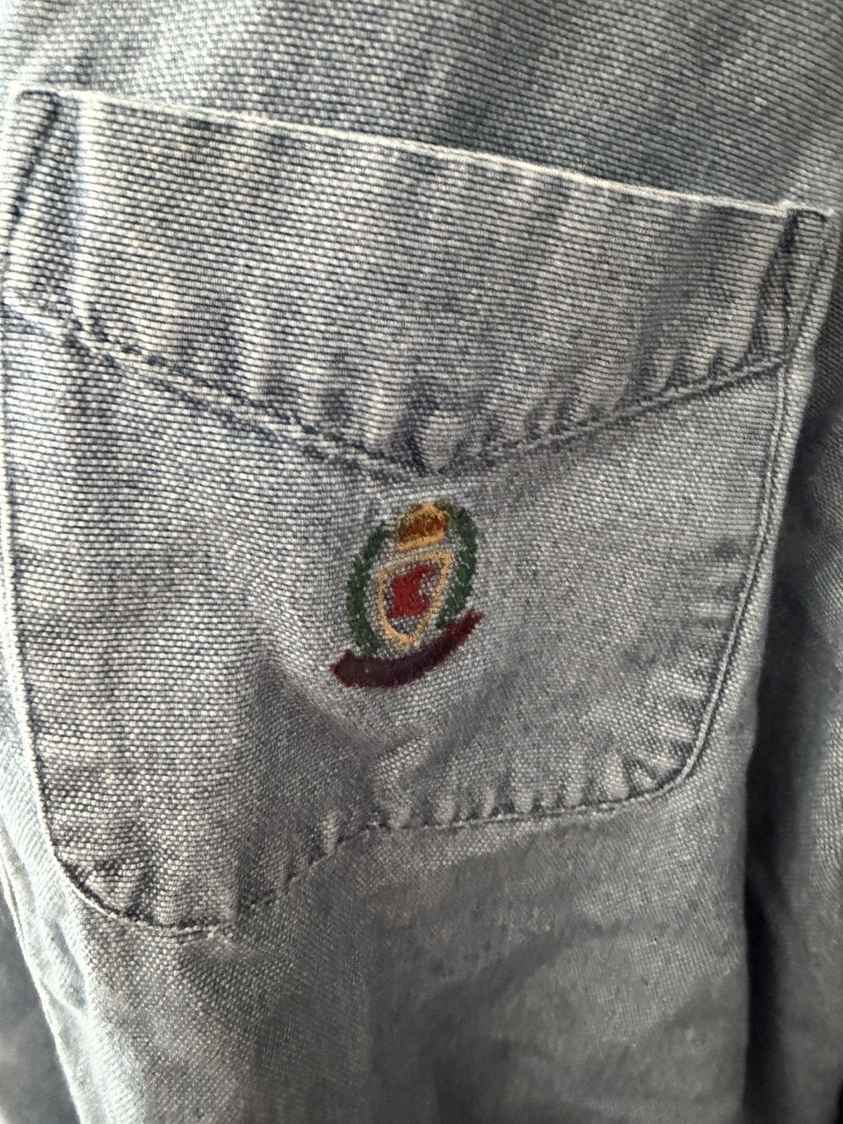 Hunt Club VTG 90s Hunt Club denim shirt embroidered crest size XL. Size US XL / EU 56 / 4 - 2 Thumbnail