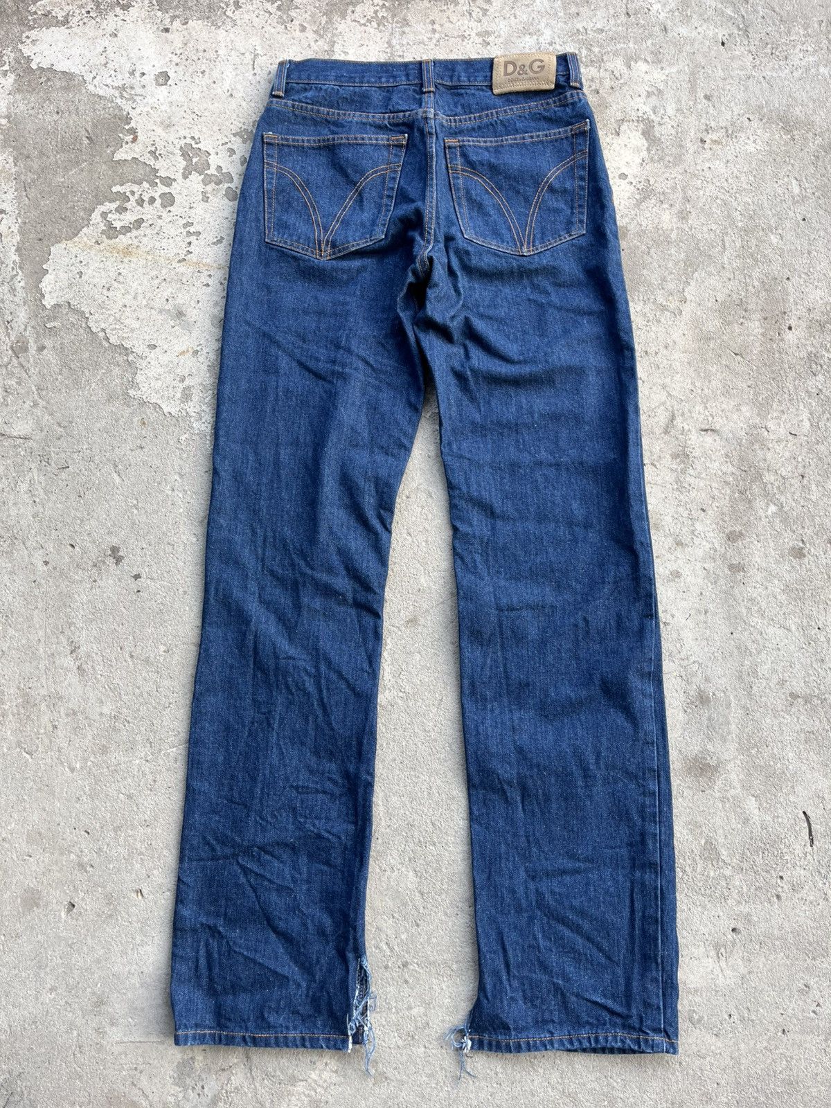 Dolce & Gabbana × Japanese Brand D&G Vintage Dolce & Gabbana Distressed Denim Straight Jeans Size US 32 / EU 48 - 1 Thumbnail