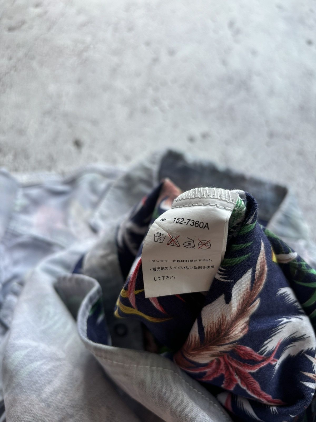 In The Attic Y2k In the attic homme floral hawaii style shirt Size US L / EU 52-54 / 3 - 9 Thumbnail