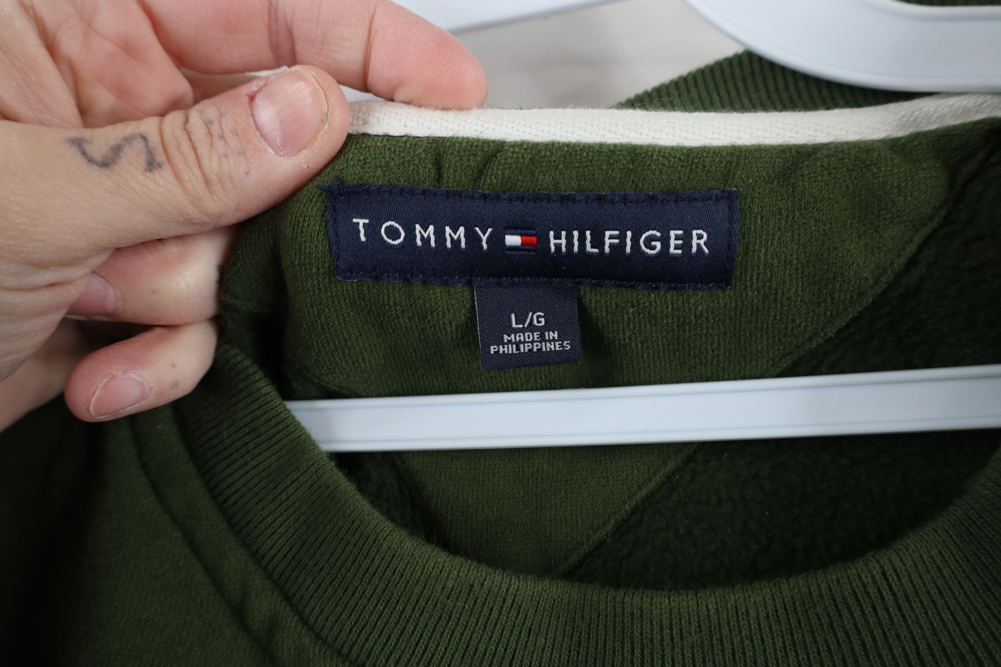 Tommy Hilfiger × Vintage Vintage Tommy Hilfiger Spell Out Crewneck Sweatshirt Green Size US XXL / EU 58 / 5 - 9 Thumbnail