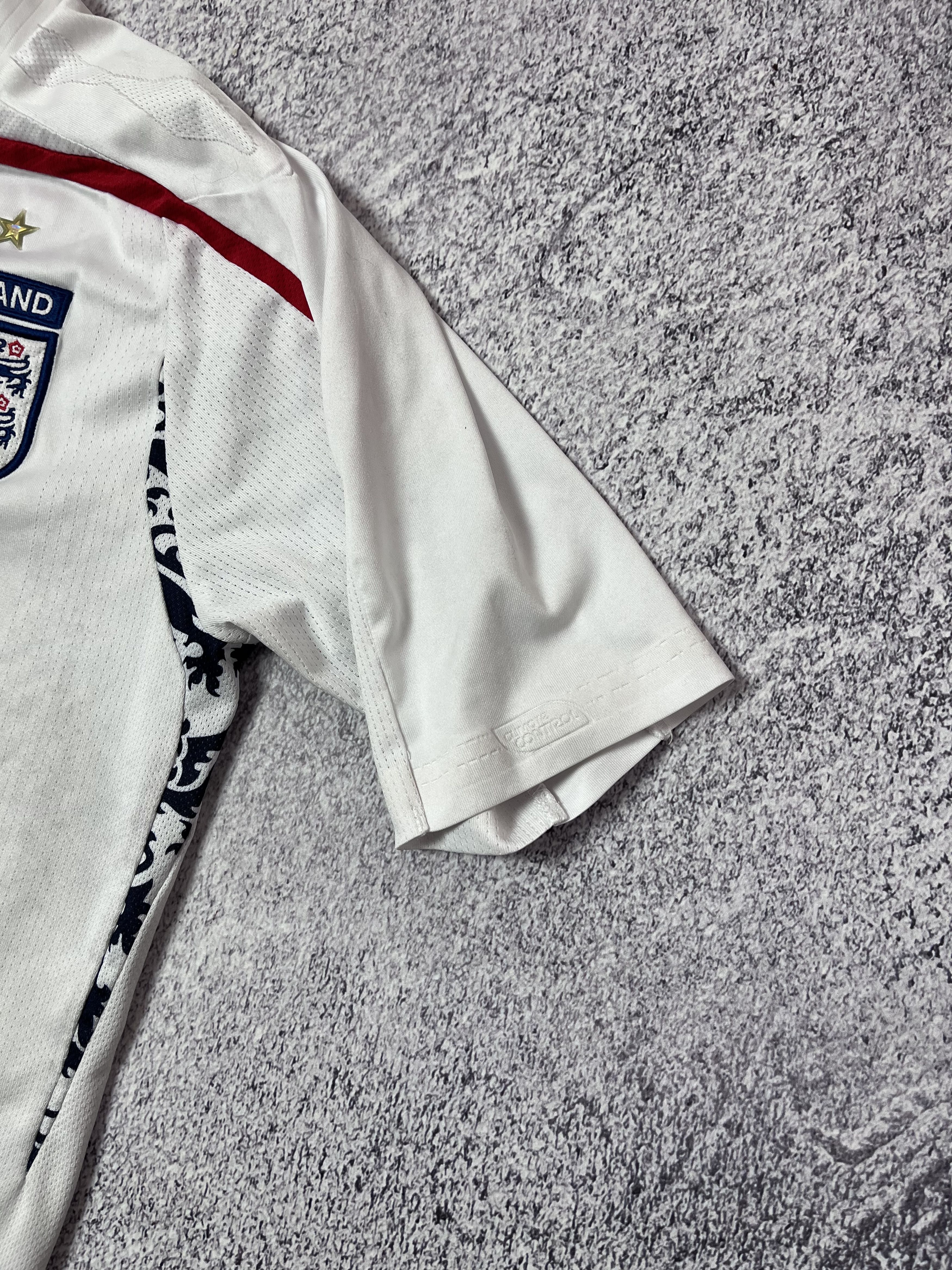 Umbro Vintage mens soccer jersey England Umbro size S Size US S / EU 44-46 / 1 - 4 Thumbnail