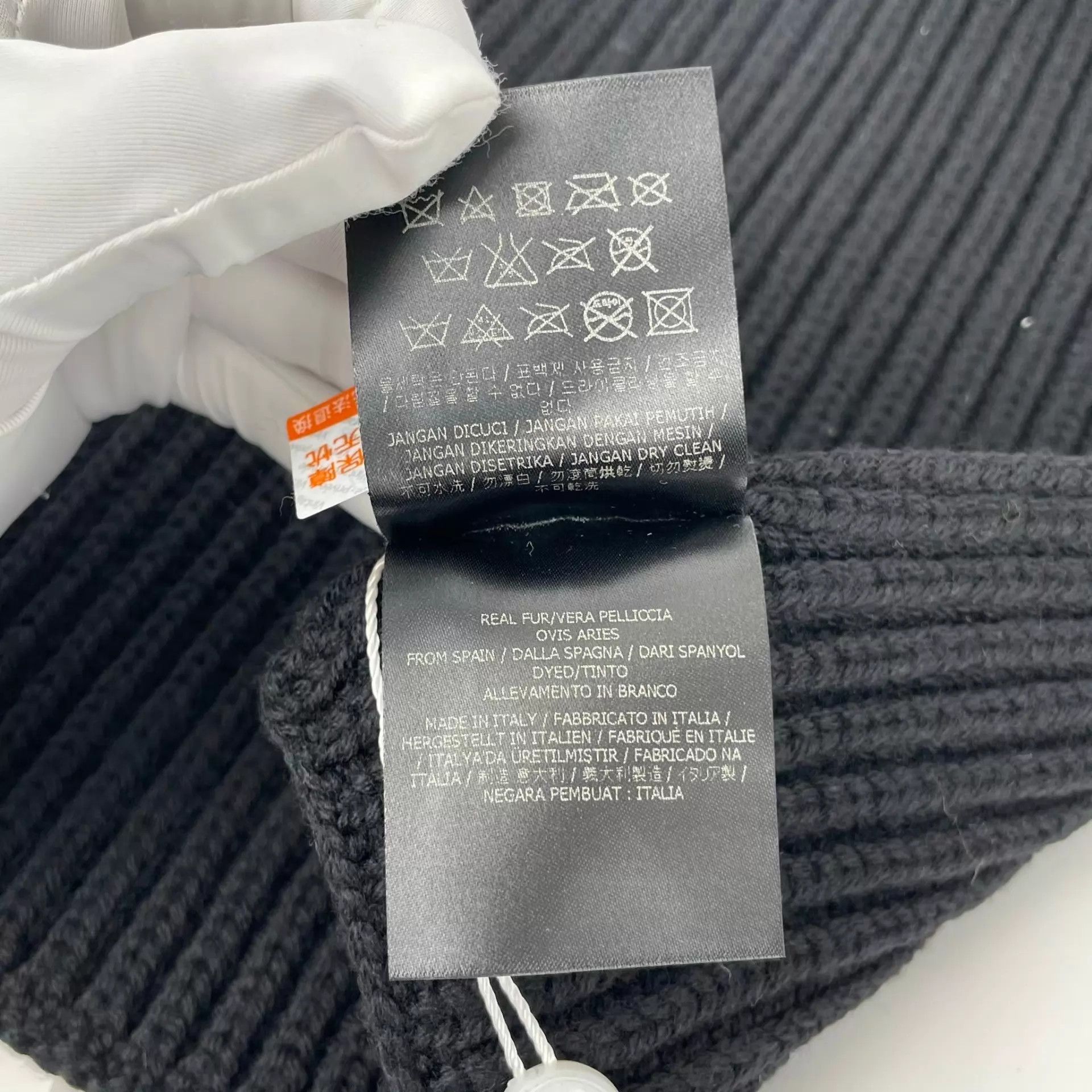 Fendi Fendi Monster Scarf Black Size ONE SIZE - 3 Thumbnail