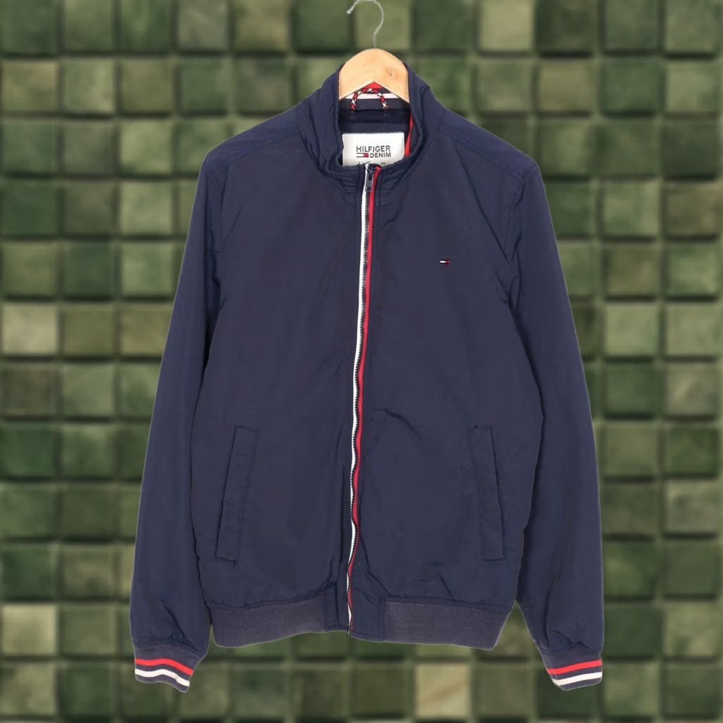 Tommy Hilfiger TOMMY HILFIGER DENIM Bomber Jacket Men L MJ5884 Jacket, Bomber, Blue, Denim, Tommy Hilfiger, Regular, Zip, All Seasons, Casual, Travel, Logo, Hooded? Size US L / EU 52-54 / 3 - 1 Thumbnail