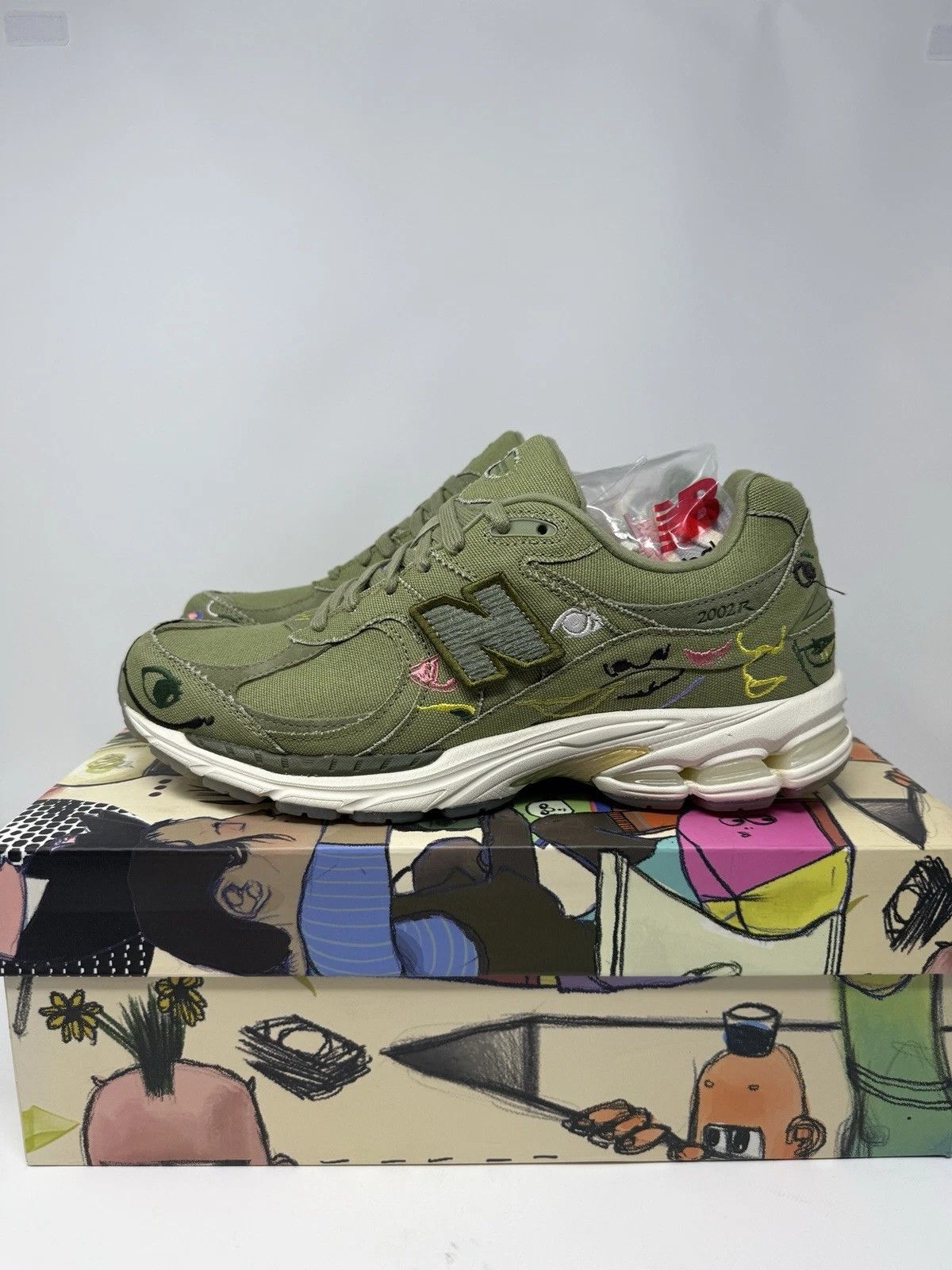 New Balance New Balance 2002R Bryant Giles What Now? M2002RAG Men's 11.5 Size US 11.5 / EU 44-45 - 7 Thumbnail