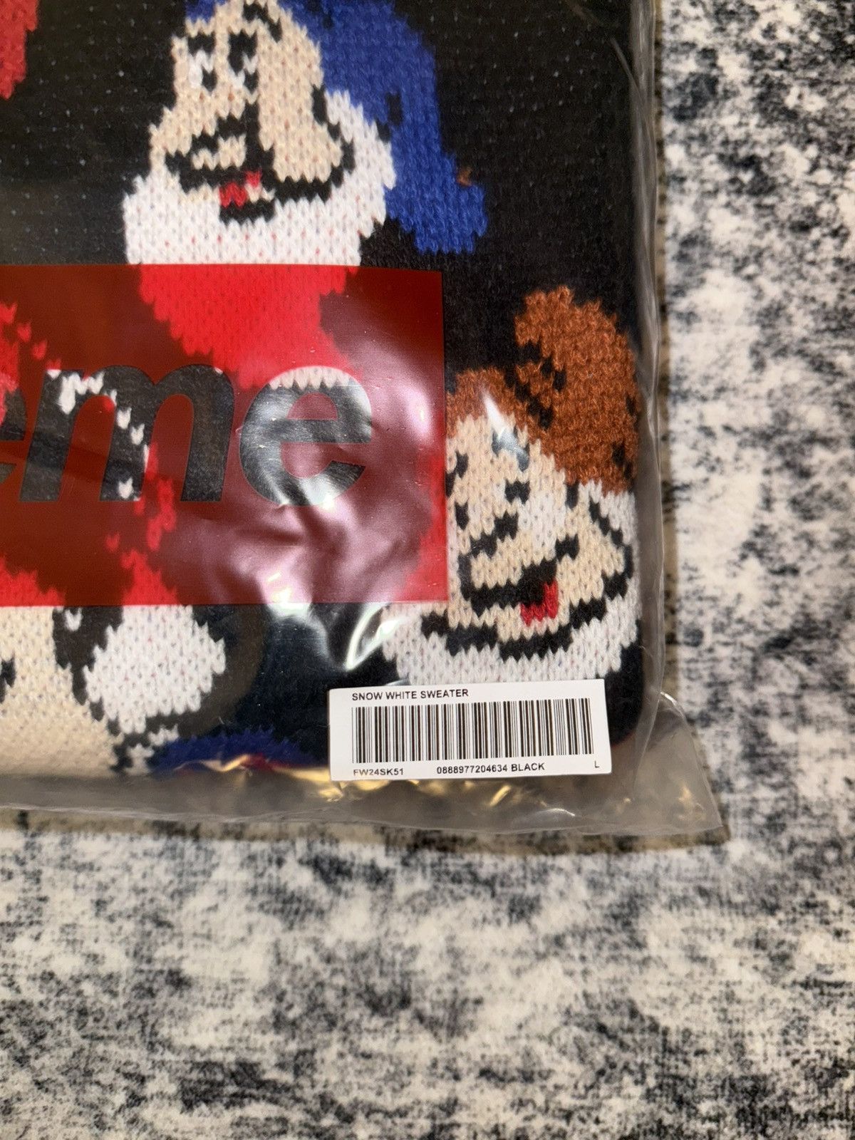 Supreme Supreme x Snow White sweater Black size L Size US L / EU 52-54 / 3 - 2 Thumbnail