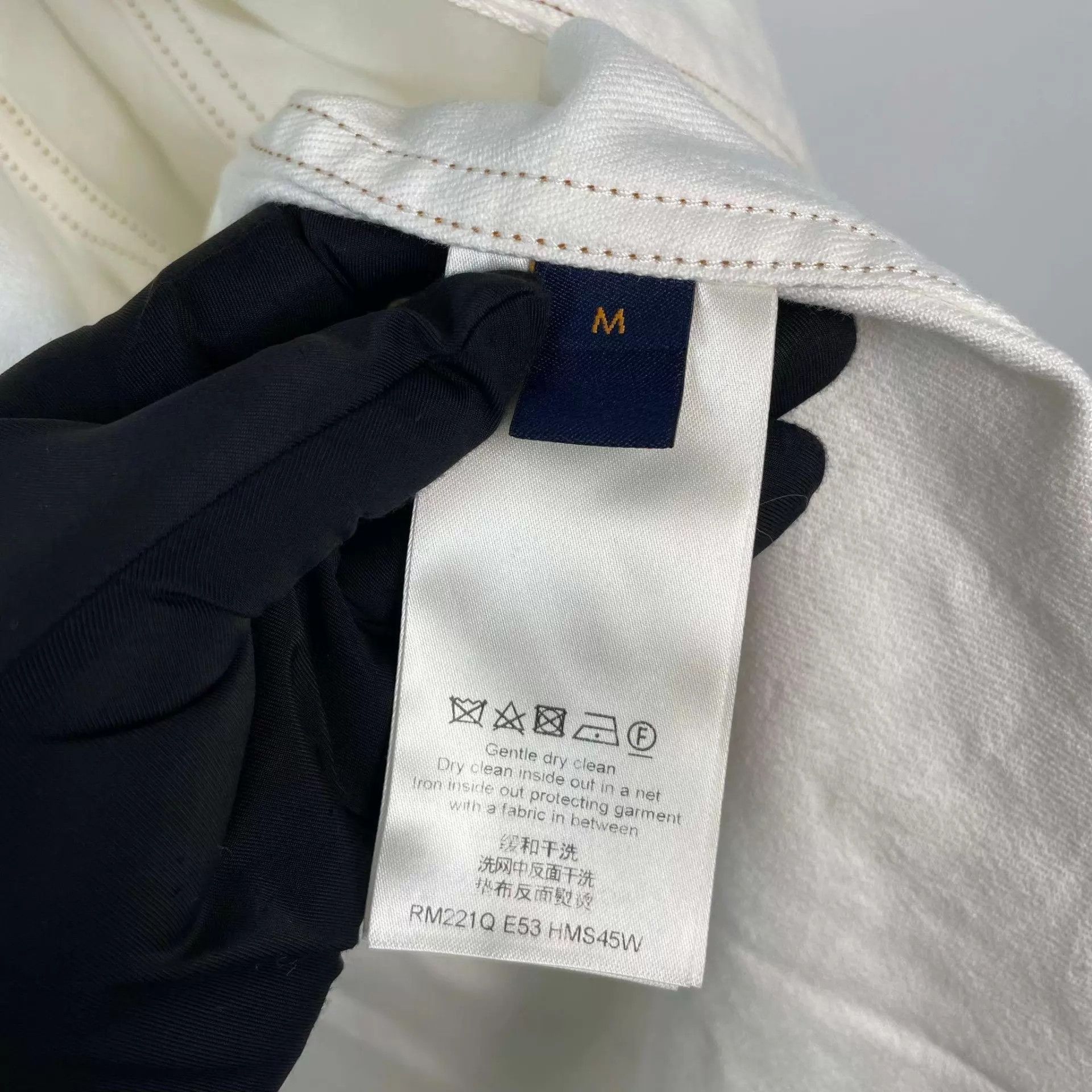 Louis Vuitton LV monogram short-sleeve baseball jersey white M Size US M / EU 48-50 / 2 - 8 Thumbnail