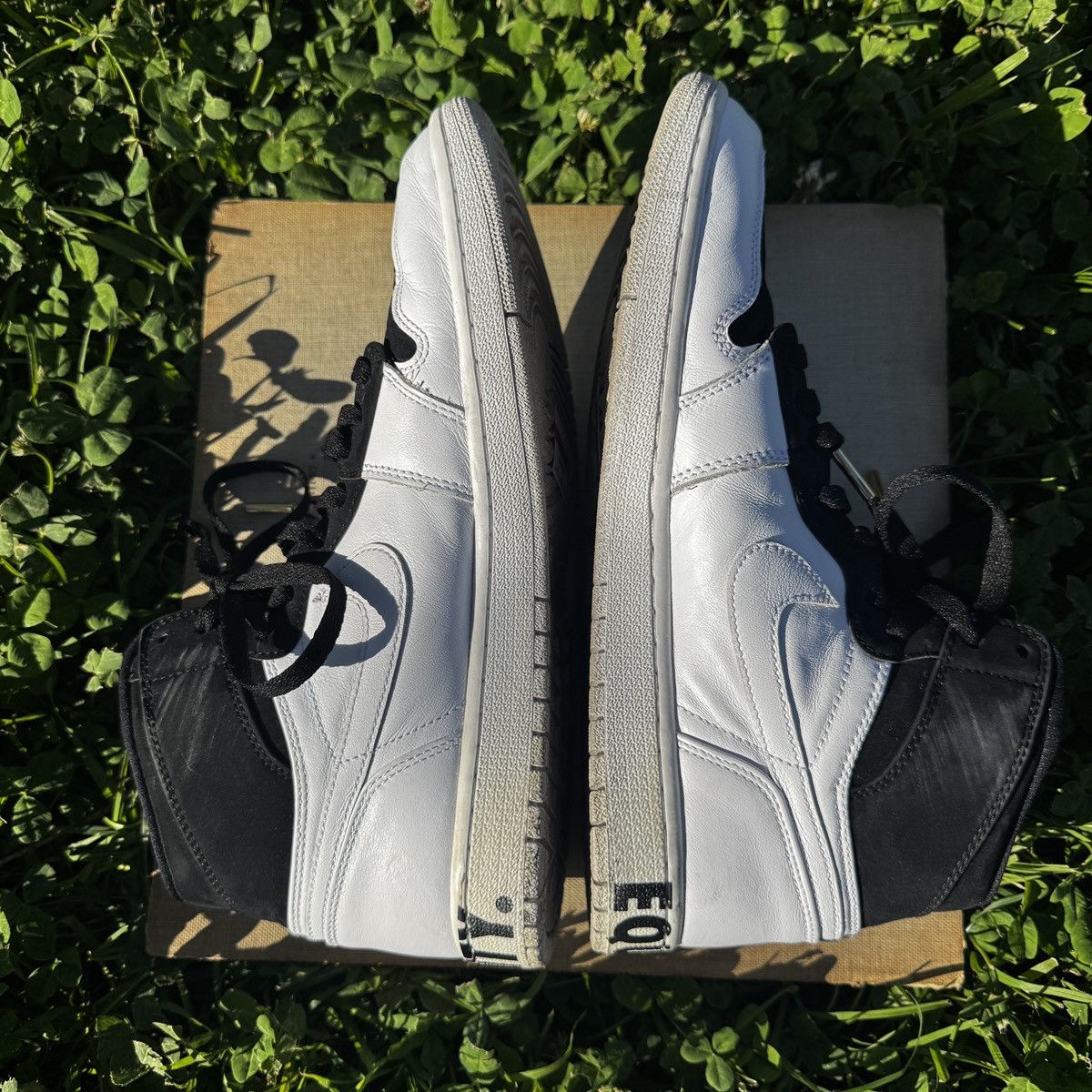 Nike Nike Air Jordan 1 Retro High Equality 2018 Black White SZ 11 Size US 11 / EU 44 - 5 Thumbnail