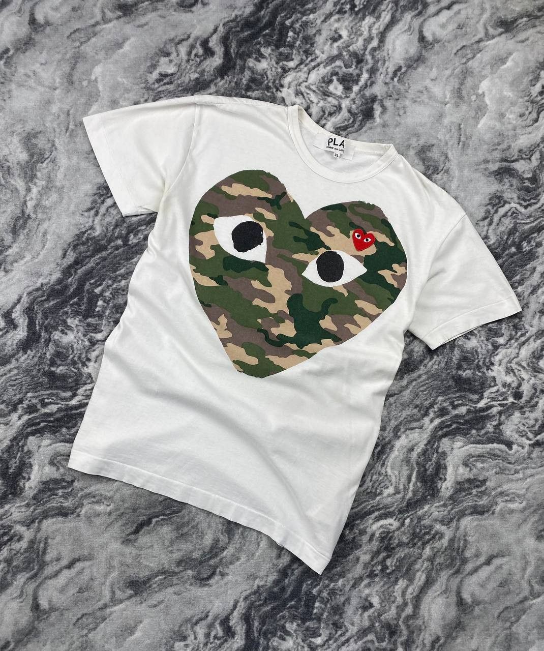 CDG by Comme des Garcons Comme Des Garçons Play Camo Heart T-Shirt Men Size XL White Size US XL / EU 56 / 4 - 1 Thumbnail