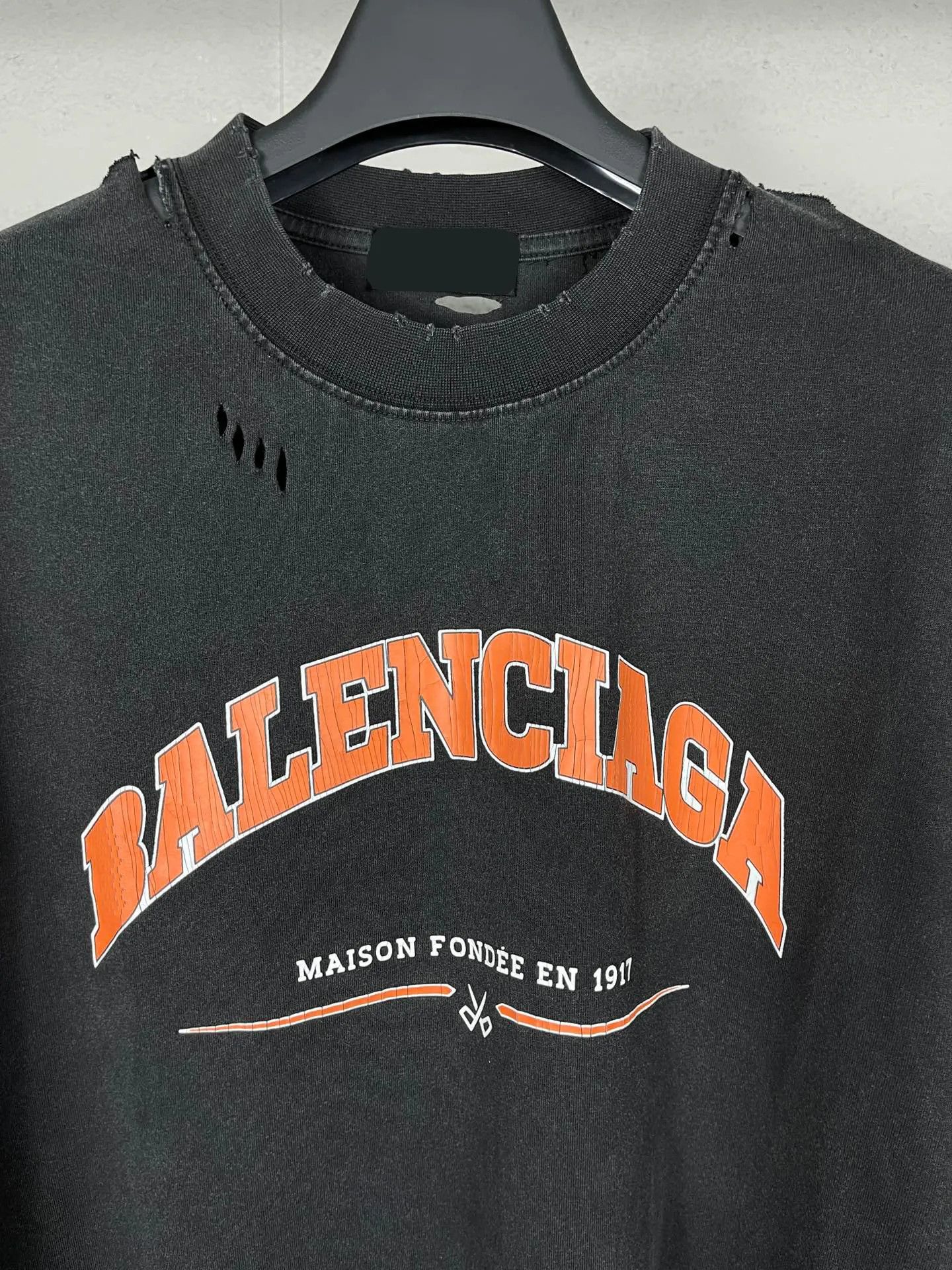 Balenciaga o1s1wg110624 Med Molleton Regular Crewneck in Black Size US XS / EU 42 / 0 - 4 Thumbnail