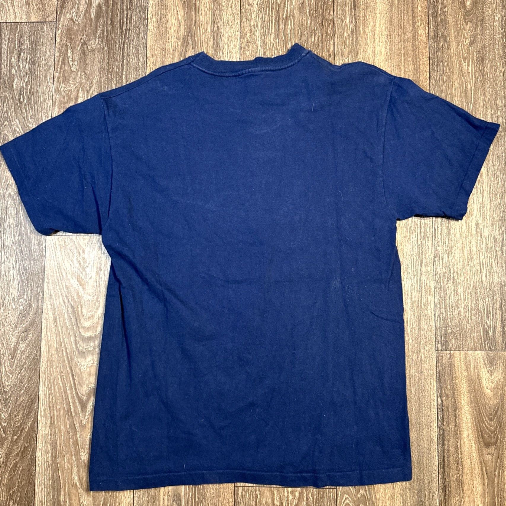 Vintage VINTAGE 90s Dolphins Ocean Fish Nature Animal T-Shirt Large Wild Wear Men L Blue Shirt 90s Mens Size US L / EU 52-54 / 3 - 8 Thumbnail