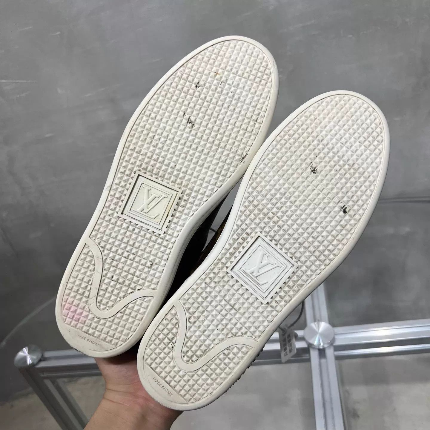 Louis Vuitton LV Monogram Casual Sneaker UK4/38 Size US 7.5 / IT 37.5 - 7 Thumbnail