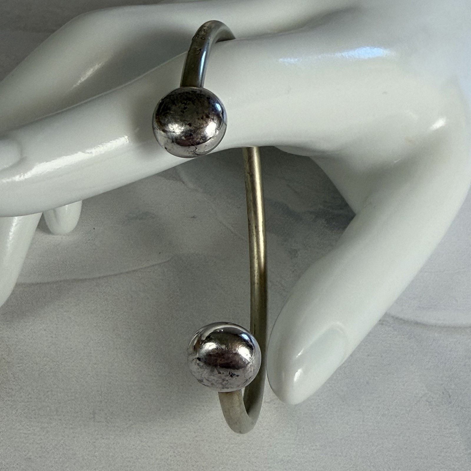 Other 1980s Q-Ray 6.5" Open Bangle Stainless Steel Health Bracelet Size ONE SIZE - 4 Thumbnail