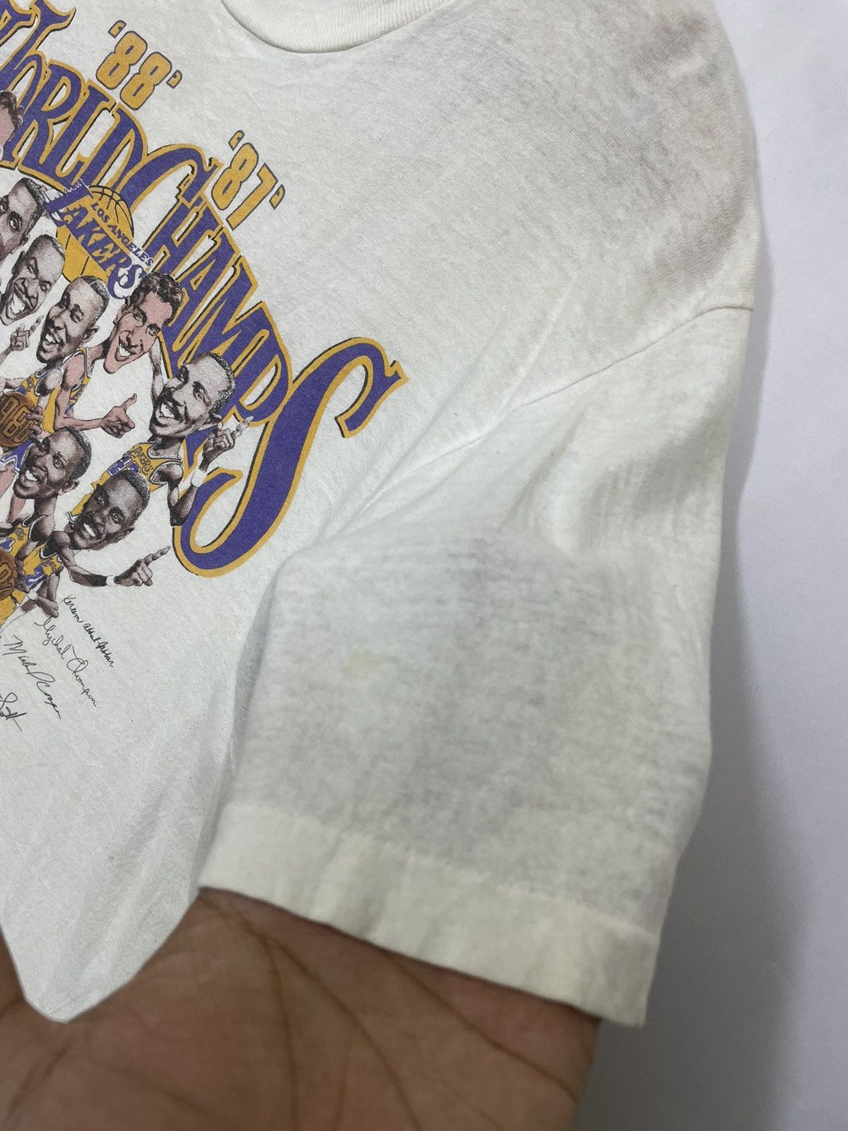 NBA Vintage Official 80s Salem Lakers NBA All Player Signature Size US L / EU 52-54 / 3 - 7 Thumbnail