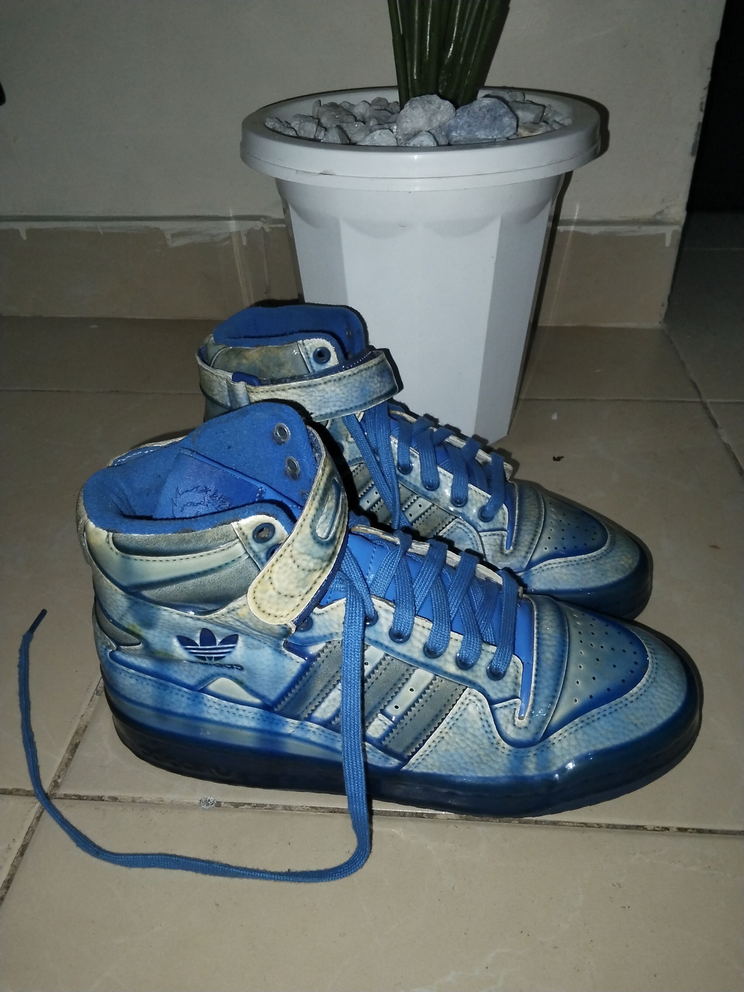 Adidas × Jeremy Scott Adidas x Jeremy Scott Forum Hi "Dipped Blue" sneaker. Size US 8 / EU 41 - 2 Thumbnail