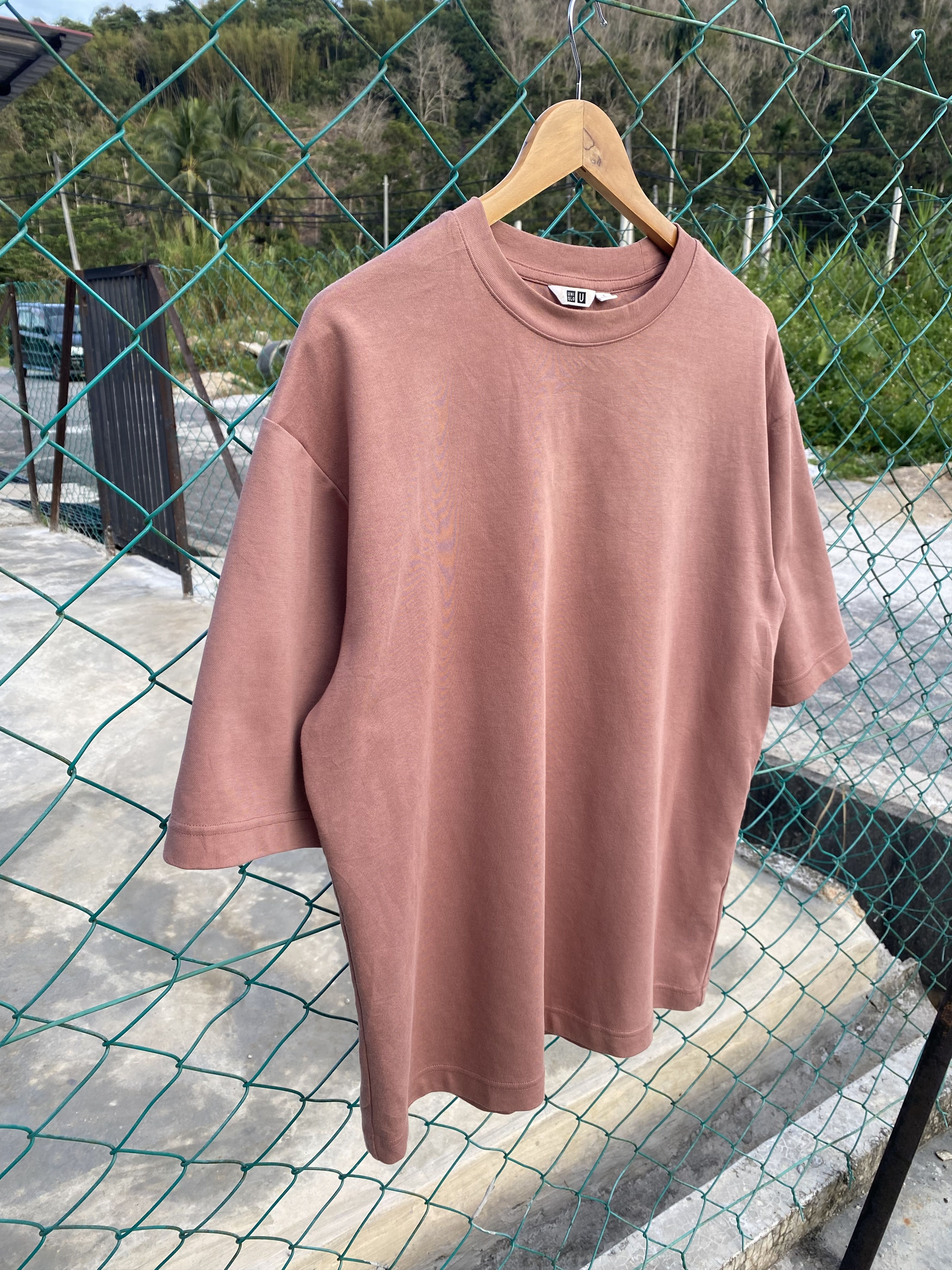 Japanese Brand × Uniqlo SS Uniqlo U AIRism dusty pink tees Size US L / EU 52-54 / 3 - 3 Thumbnail