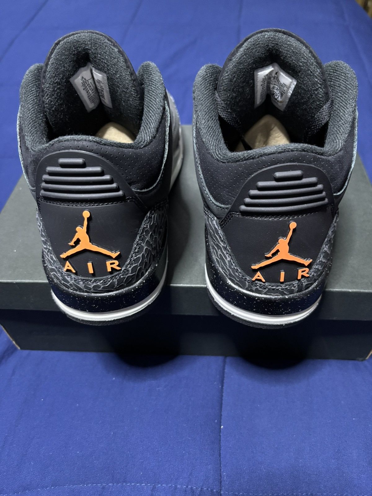 Jordan Brand Jordan 3 Retro Fear 2023 Size 10.5 Size US 10.5 / EU 43-44 - 4 Thumbnail