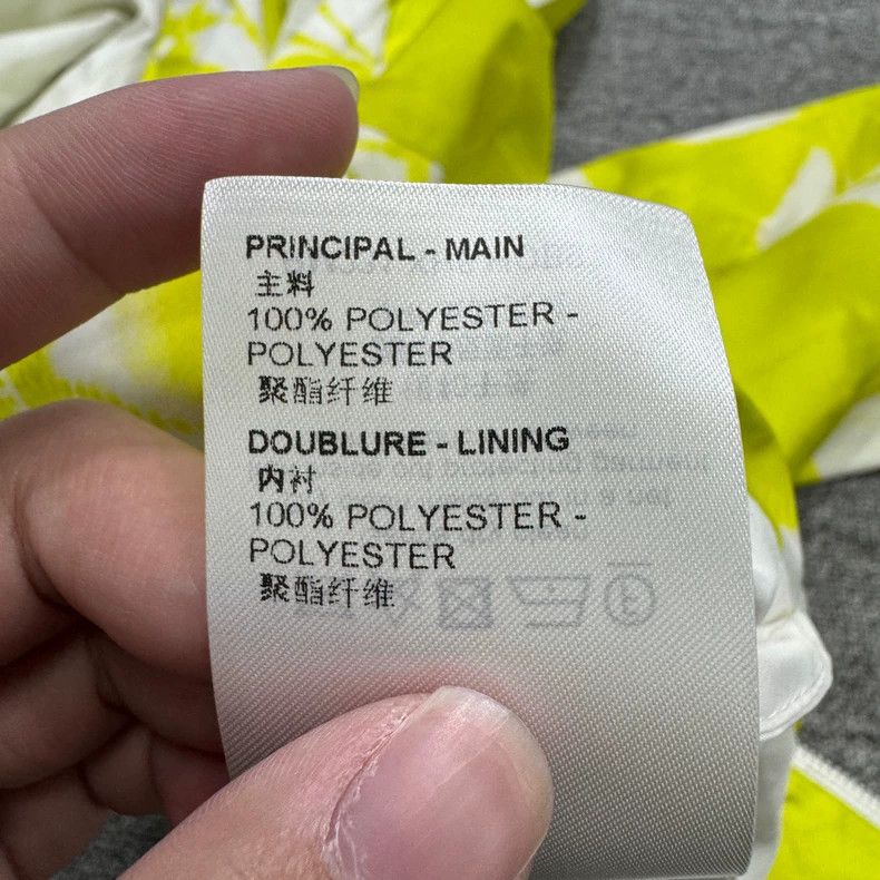 Louis Vuitton Louis Vuitton Lemon yellow three-flower full-printed assaul Size US S / EU 44-46 / 1 - 7 Thumbnail