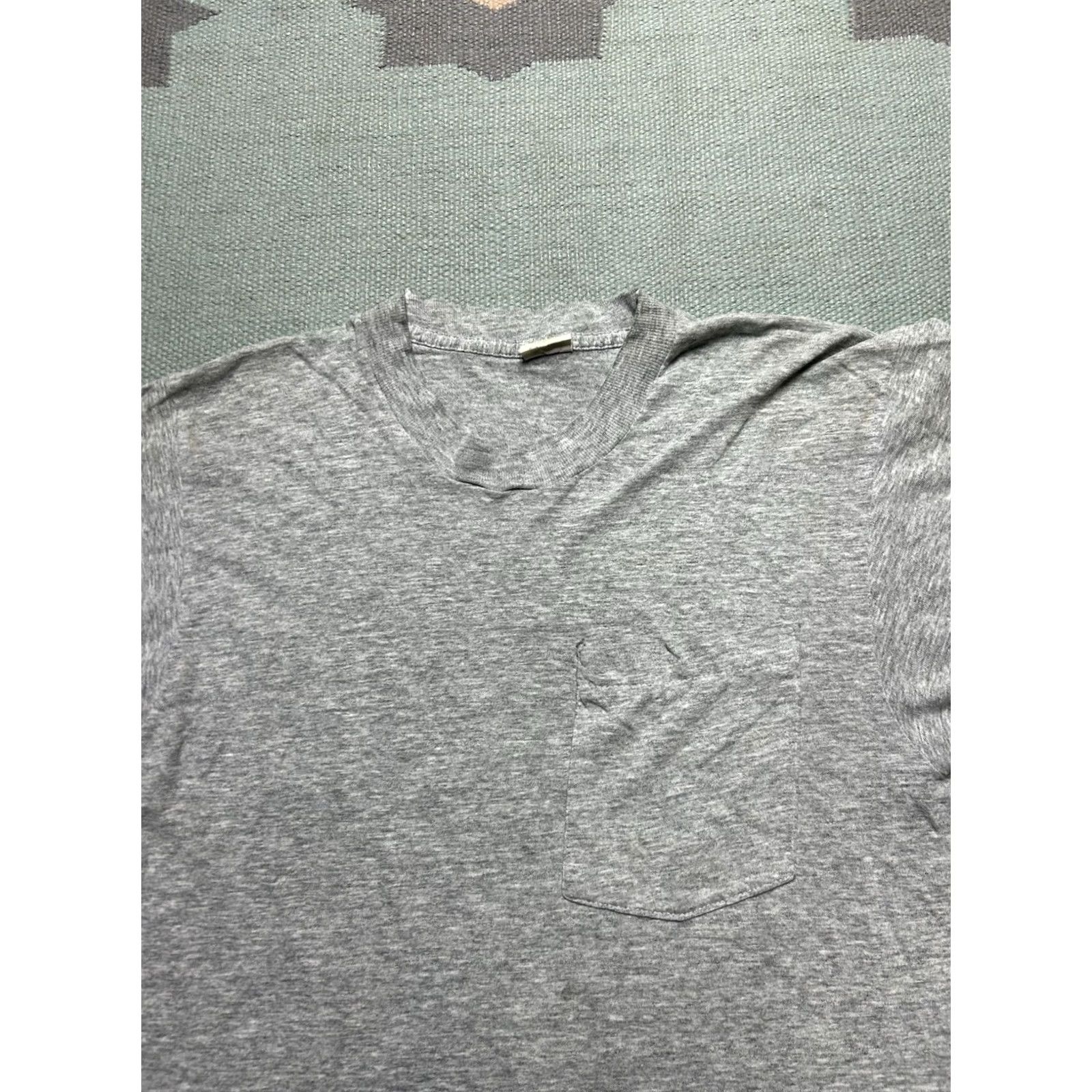 Fruit Of The Loom VINTAGE 90s Fruit of the Loom T-Shirt Pocket Gray M/L Womens Mens Shirt Size US M / EU 48-50 / 2 - 4 Thumbnail