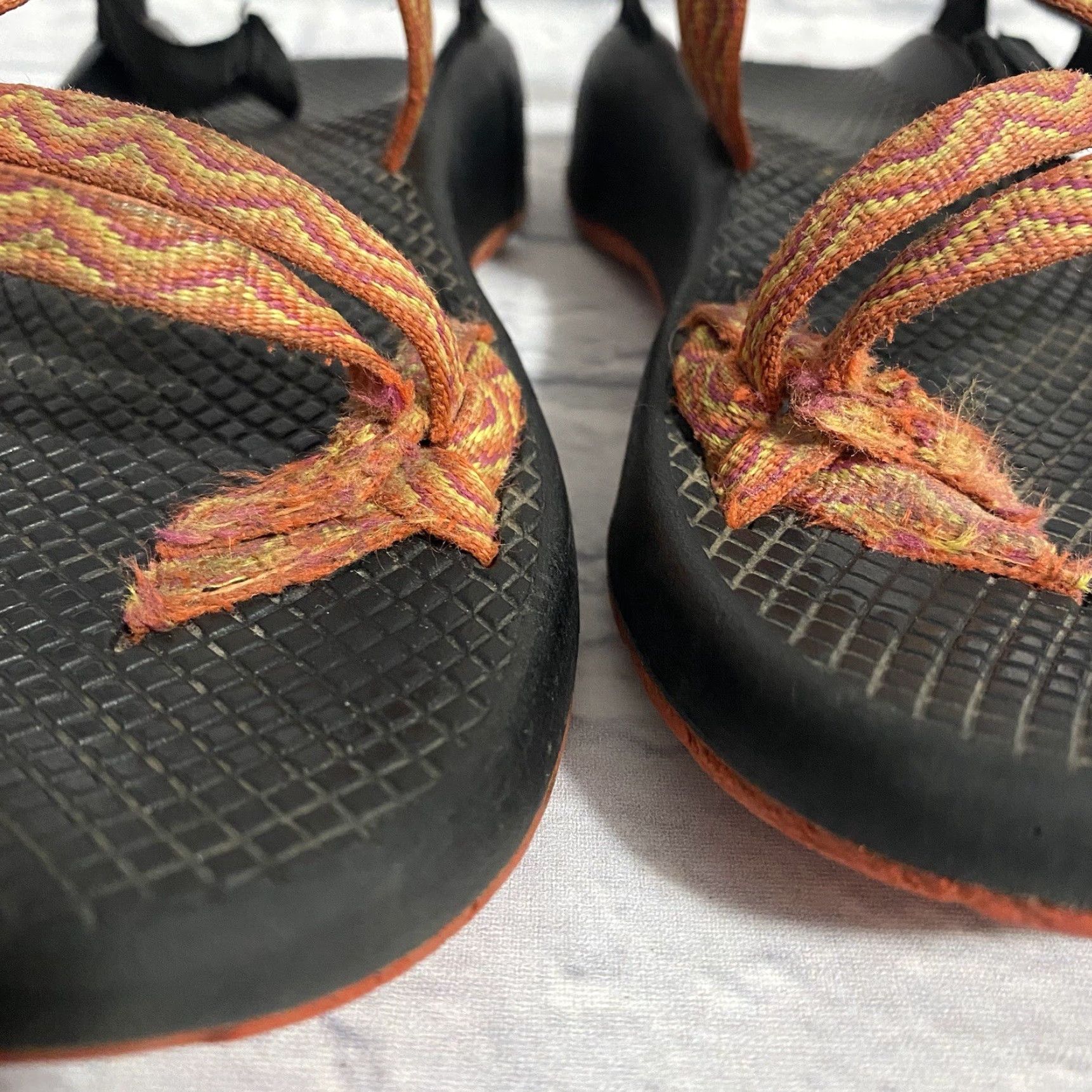 Chaco Chaco Z2 Classic Outdoor Sandals Orange Gray Geo Pattern Womens Size 9 Sandal Size US 7 / IT 37 - 3 Thumbnail