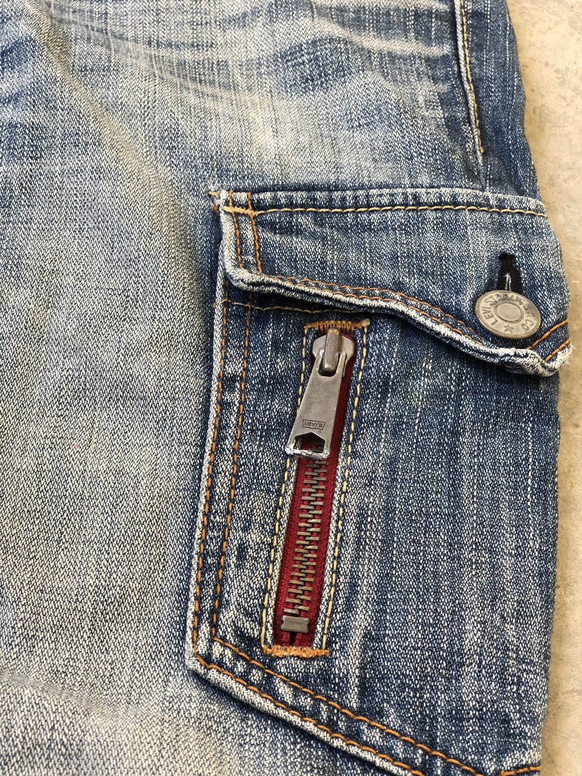 Le Grande Bleu (L.G.B.) Levis JAPAN With Side Pocket Flare Distressed Denim Size US 32 / EU 48 - 9 Thumbnail