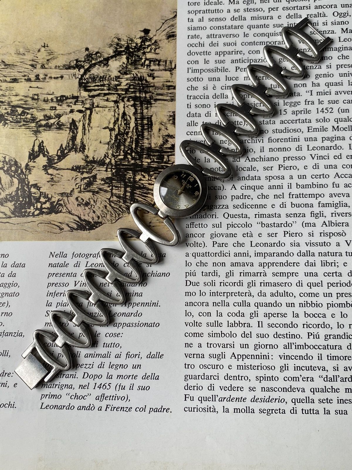 Jewelry x Vintage Omax Futuristic Vintage Watch Stylish Bracelet in Silver, Men's