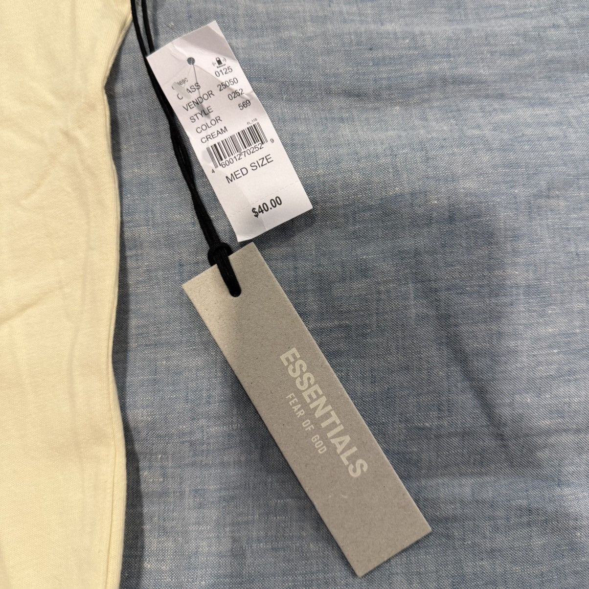 Essentials Fear of God Essentials Boxy Tee Applique Logo Buttercream Size US M / EU 48-50 / 2 - 6 Thumbnail