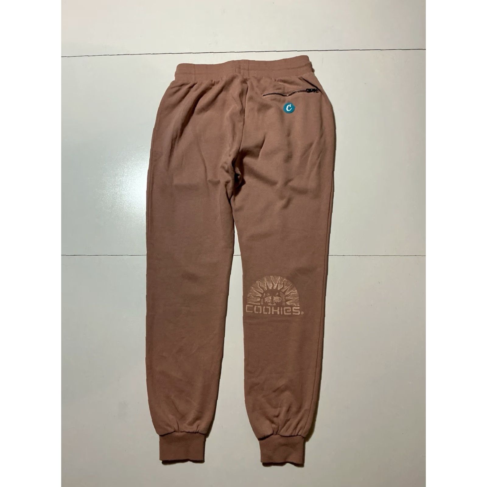 Globe Cookies SF Flames Sun Globe Graphic Mauve Jogger Sweatpants Sz. L User: Cookies SF Flames Sun Globe Graphic Mauve Jogger Sweatpants Sz. L Size US 33 - 3 Thumbnail