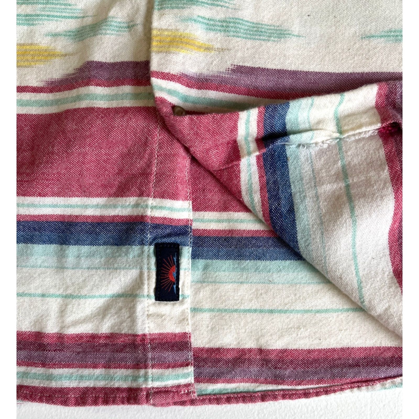 Faherty Faherty Men's Coast Shirt in Native Ikat Sz M Short Sleeve Button-Up Multicolor Cotton Shirt Mens Size US M / EU 48-50 / 2 - 5 Thumbnail