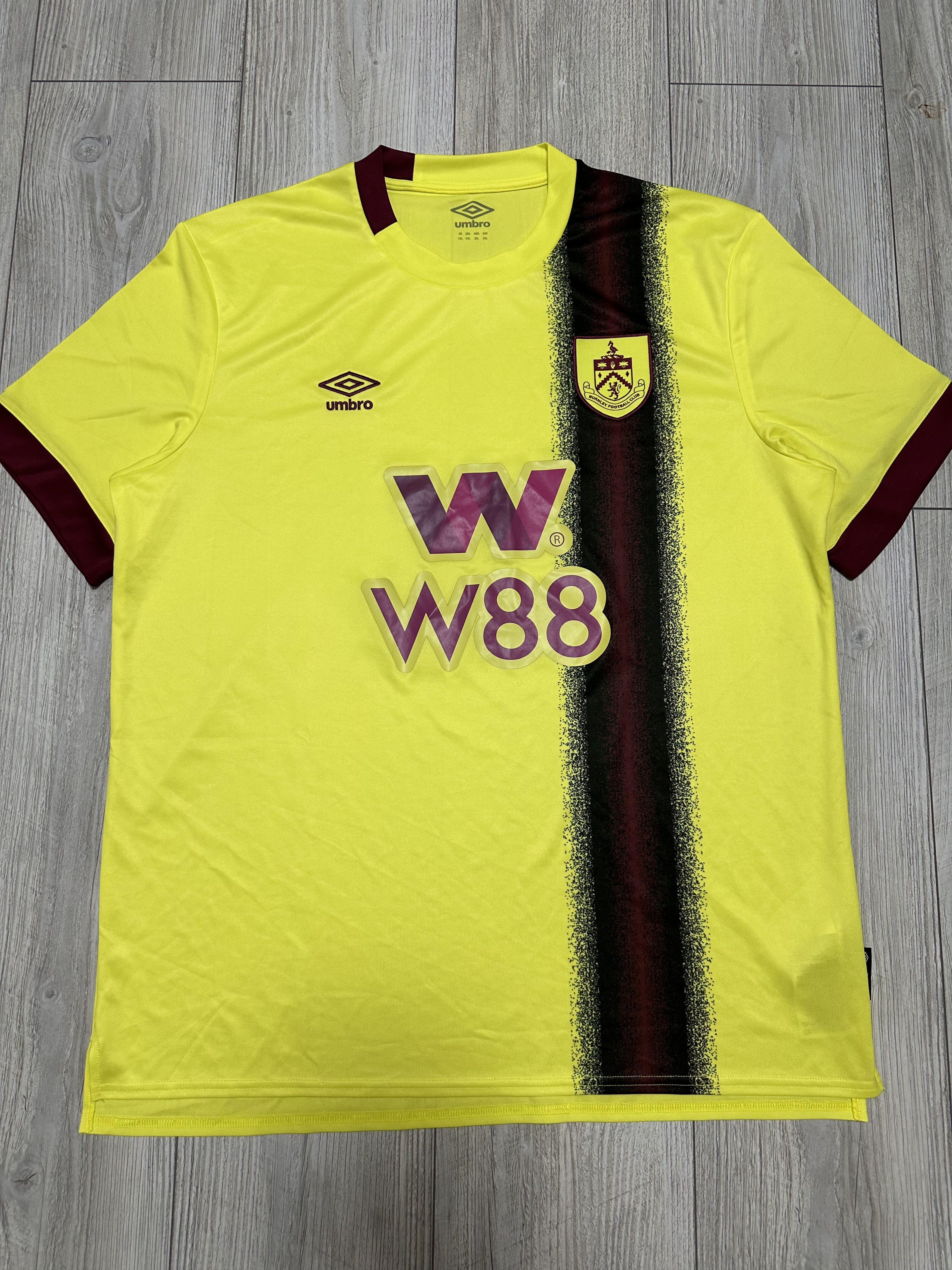 Umbro Fc Burnley Shirt 23 24 Umbro The Clarets Jersey Size XXL Size US XXL / EU 58 / 5 - 1 Thumbnail