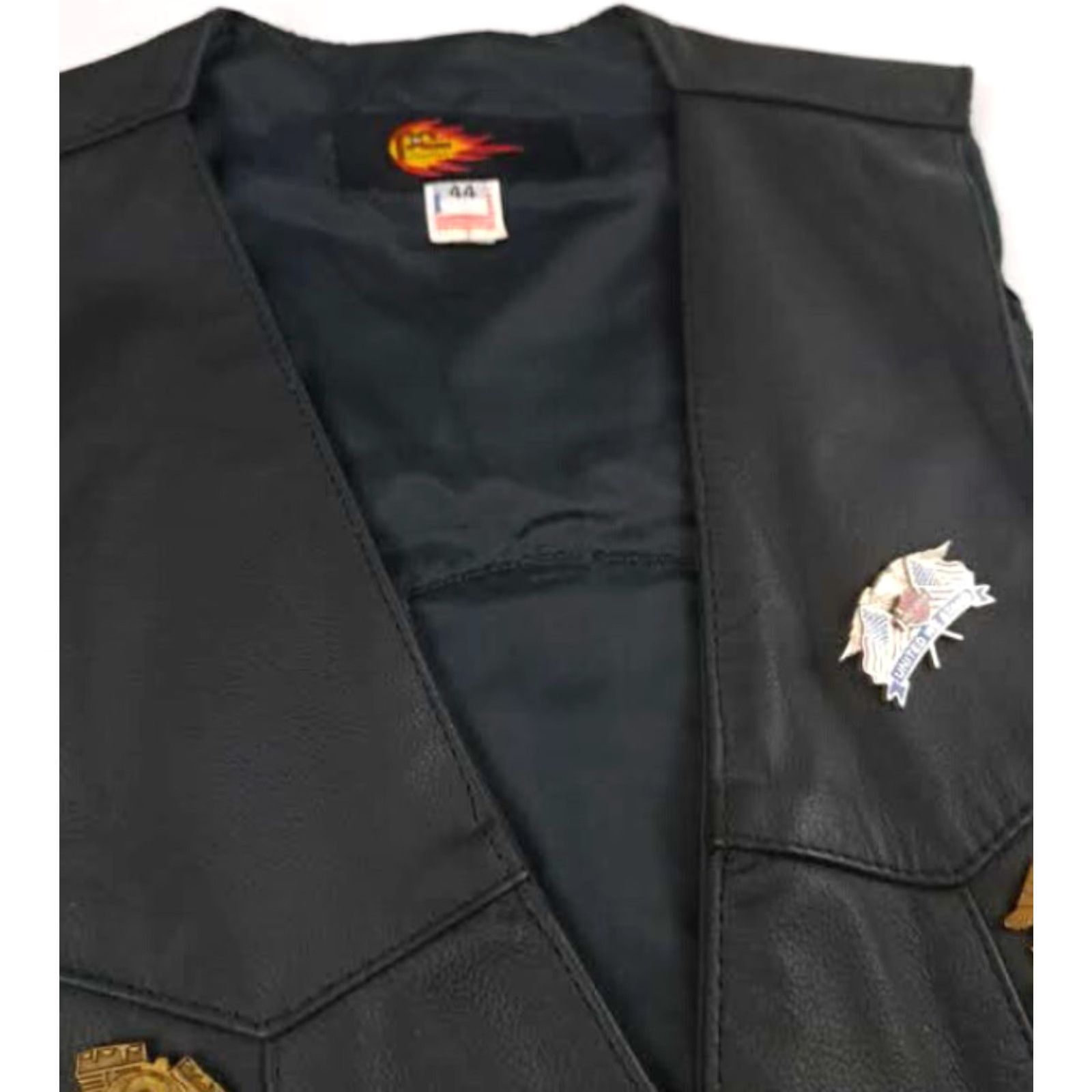 Vintage VINTAGE PNC Leathers Vest Full Metal Button USA Memorable Fallen Heroes Memorial Black 44 Unisex Adults Leather Biker 26in long 22in pit to pit Size US S / EU 44-46 / 1 - 6 Thumbnail
