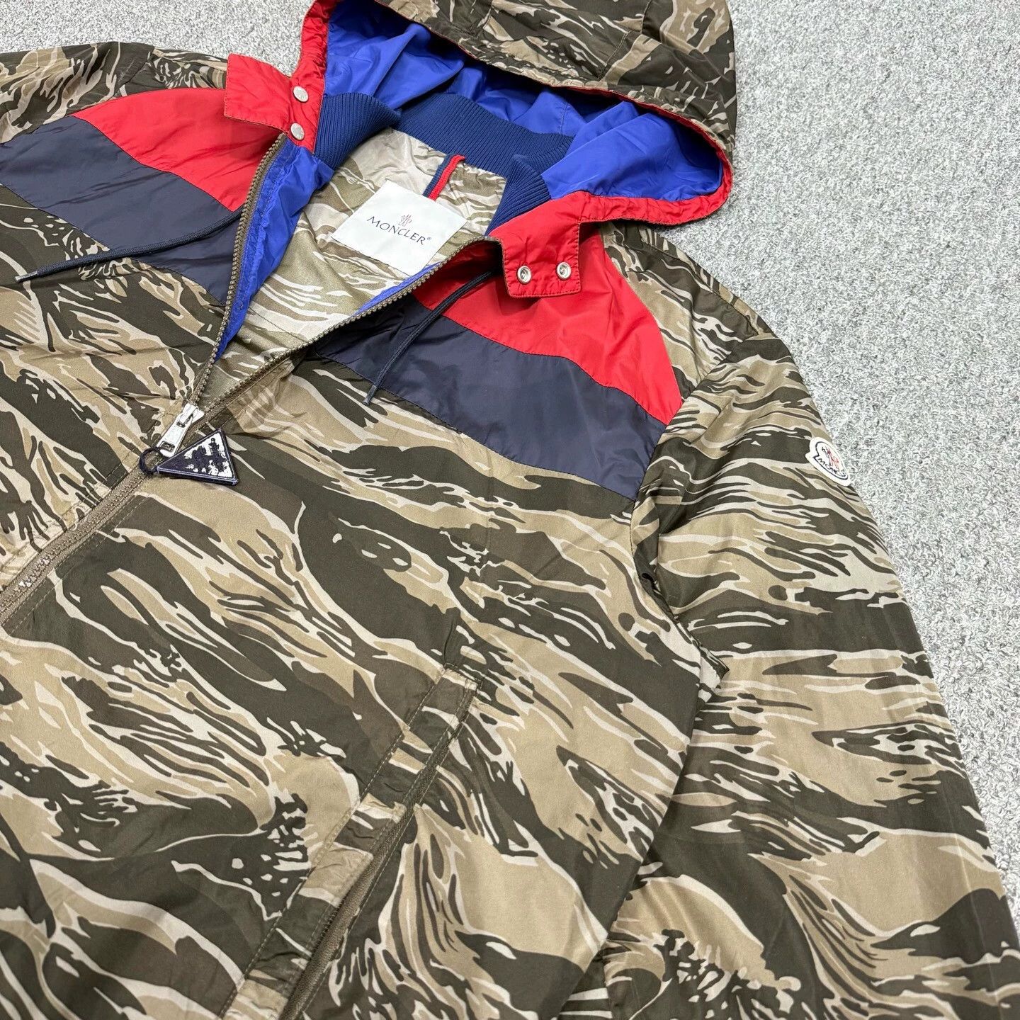 Moncler Moncler Camo Colorblock LS Jacket 6 99 New Size US XL / EU 56 / 4 - 3 Thumbnail
