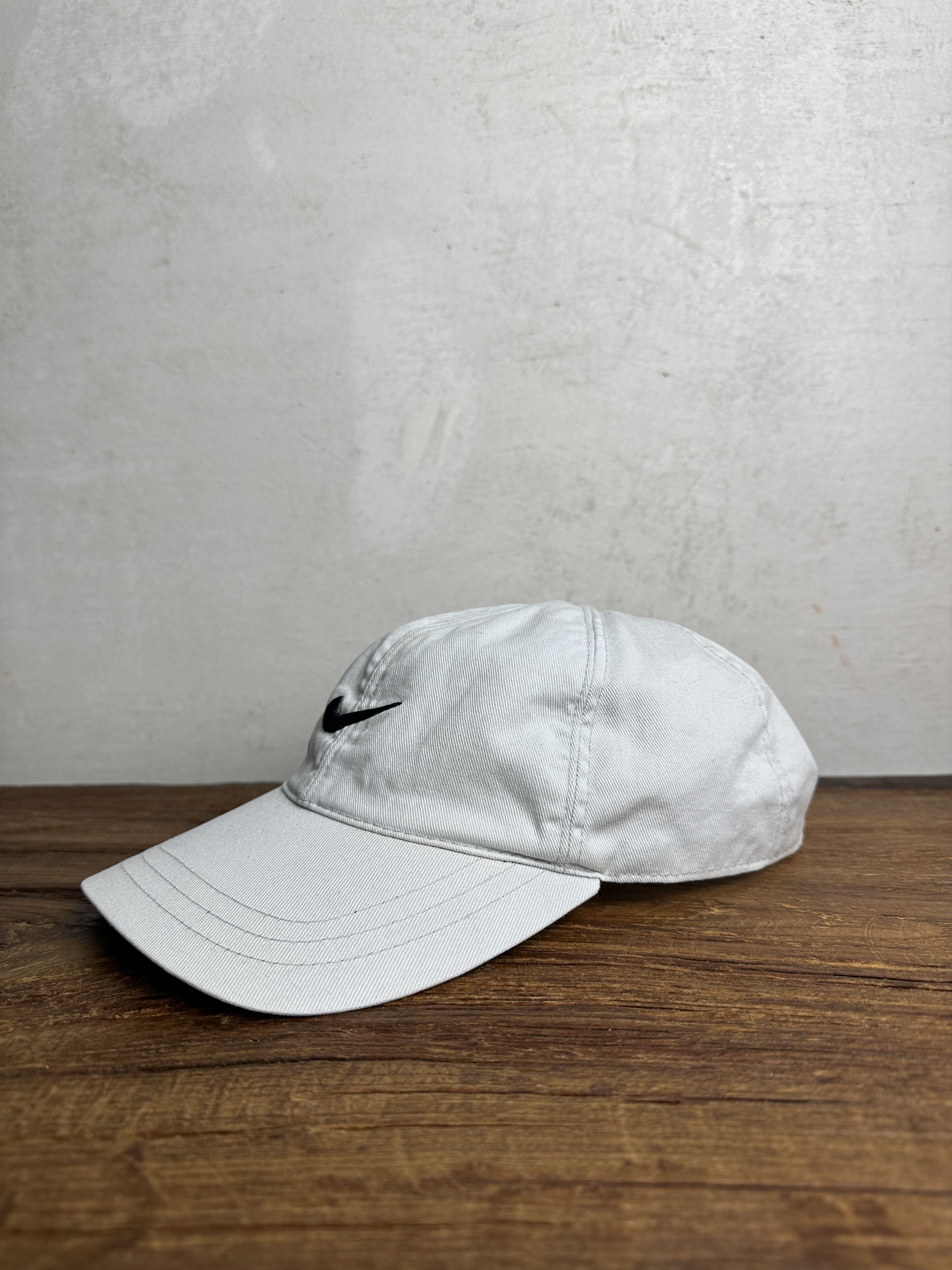 Nike Vintage Nike Logo Cap Size ONE SIZE - 1 Thumbnail