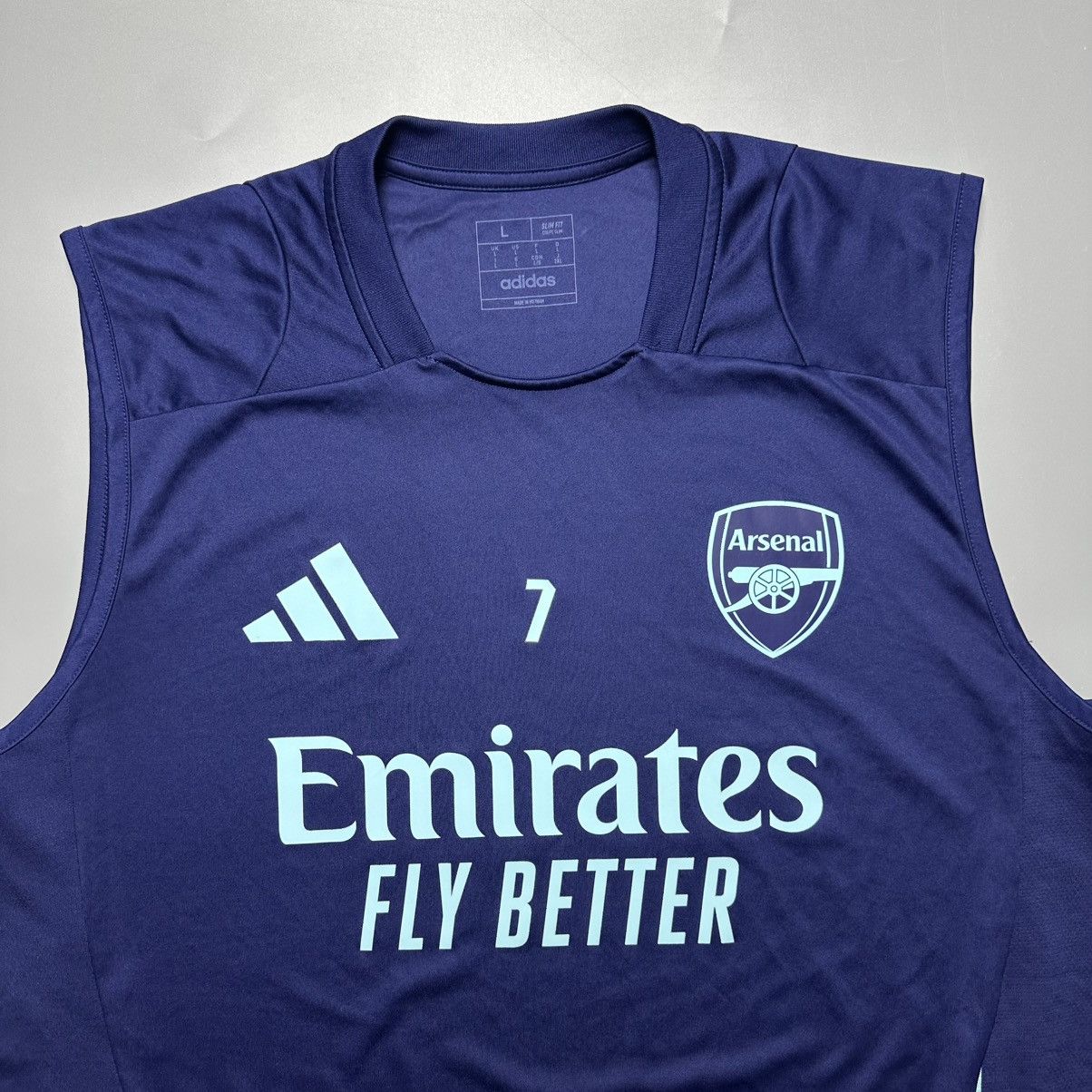 Adidas ARSENAL ADIDAS 2024/2025 FOOTBALL TRAINING TANK TOP #7 SAKA Size US L / EU 52-54 / 3 - 4 Thumbnail
