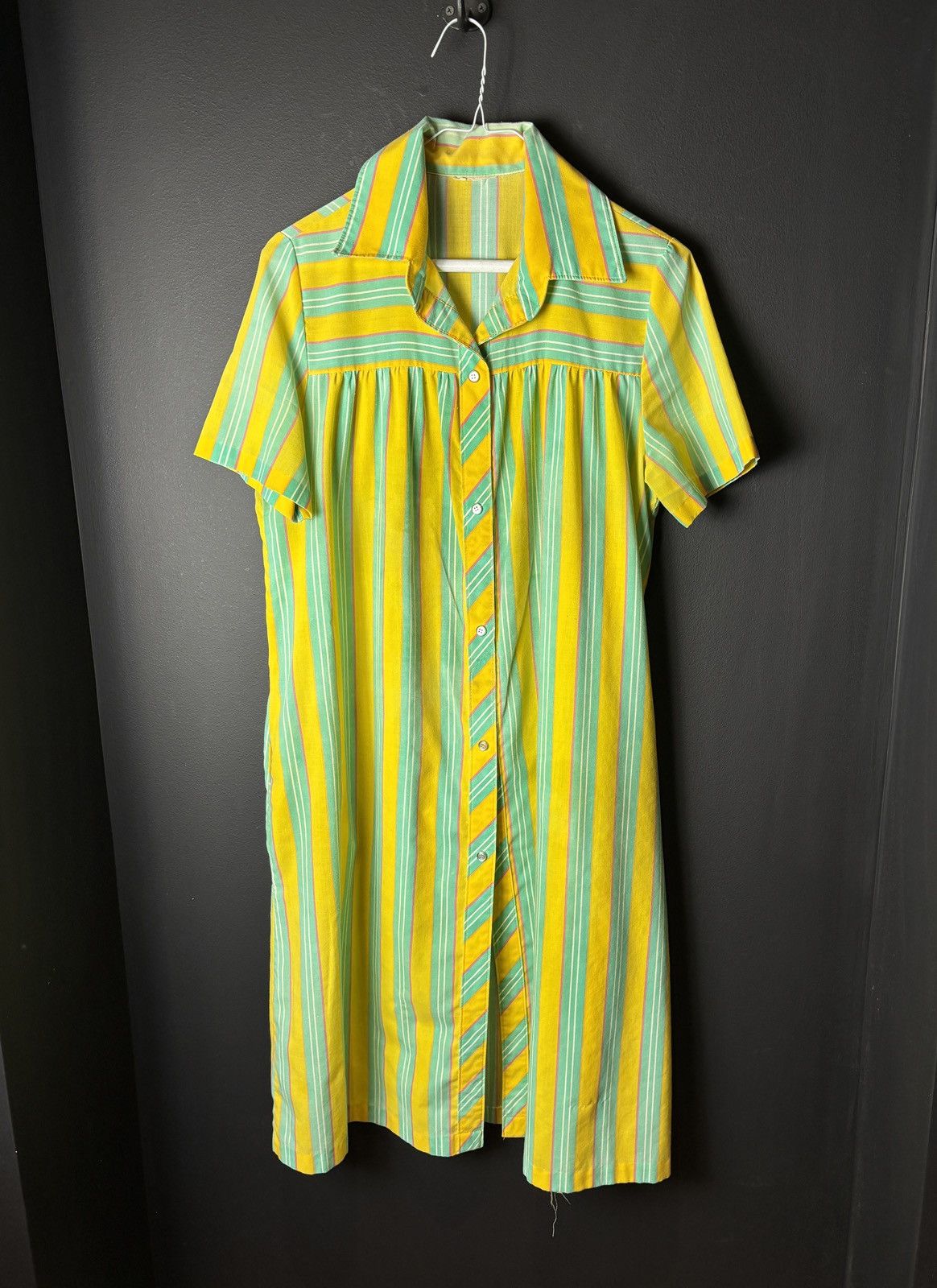 Vintage 1970s Snap Button Dress True Vintage Collared Striped Cotton Size ONE SIZE - 1 Thumbnail