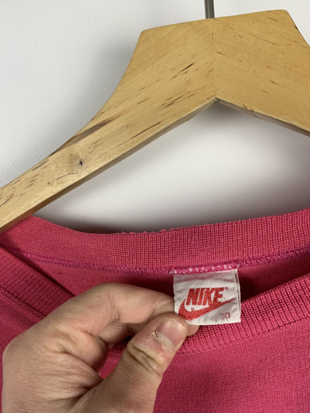 Nike 💅 Iconic Vintage Nike Baby Pink Sweatshirt Swoosh Logo 90’s Size US XL / EU 56 / 4 - 6 Thumbnail