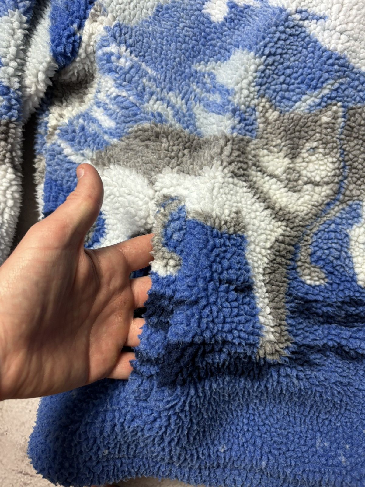Karl Kani Karl Kani METAL SIGNATURE WOLF TEDDY TROYER - Fleece jumper Size US XL / EU 56 / 4 - 4 Thumbnail